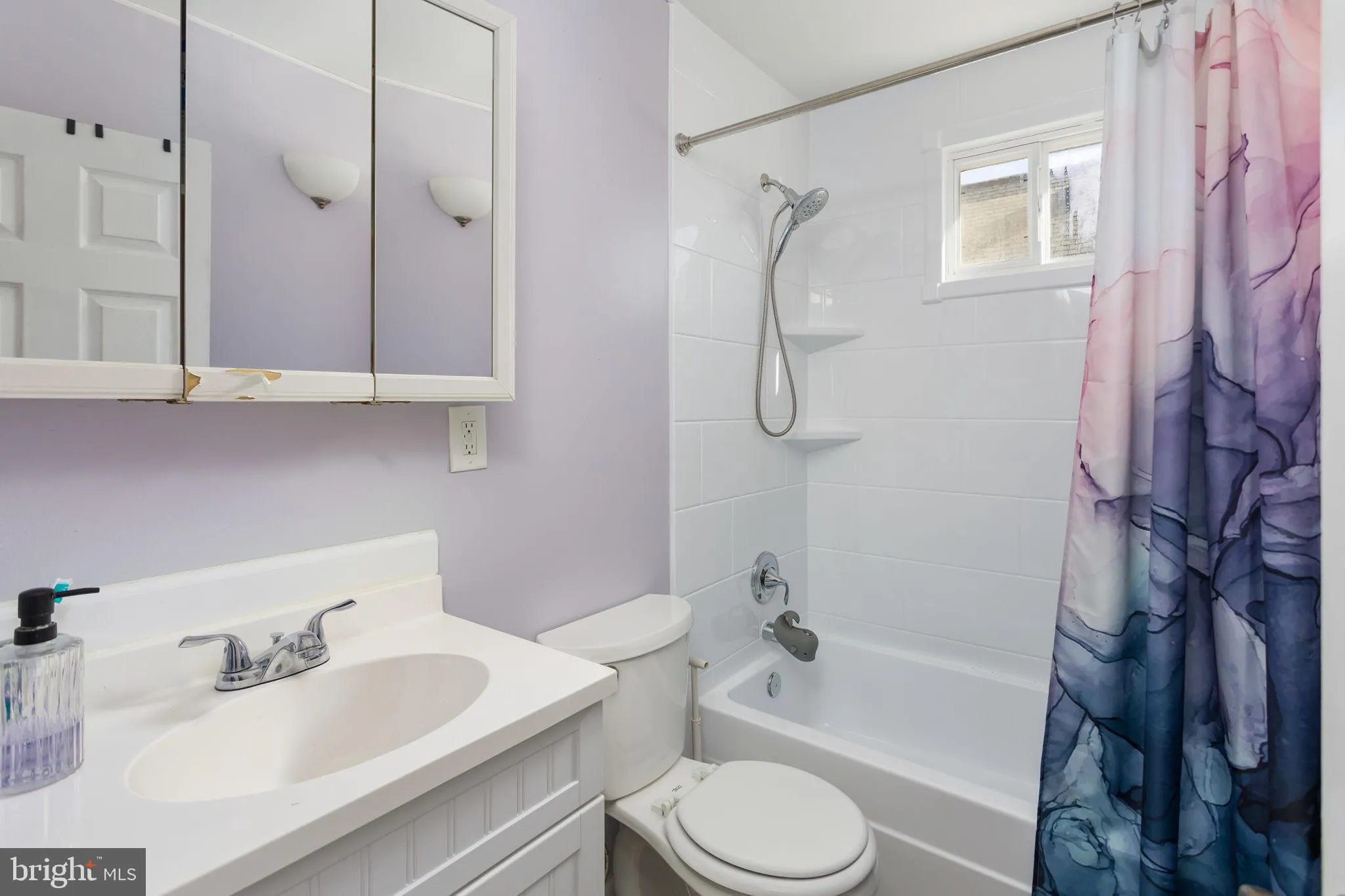 Maple Shade, New Jersey 08052, United States, 4 Bedrooms Bedrooms, ,1 BathroomBathrooms,Residential,Active,237357