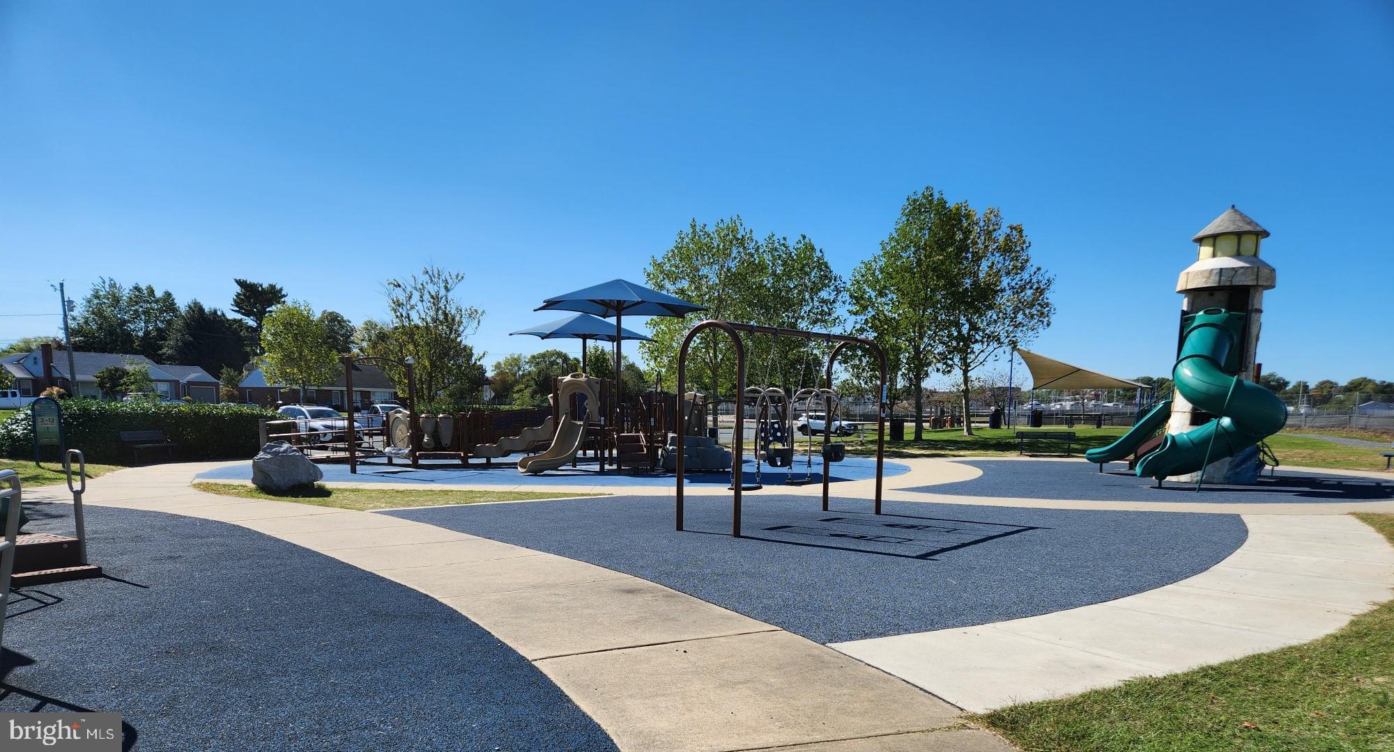 DEEP HARBOUR - Residential