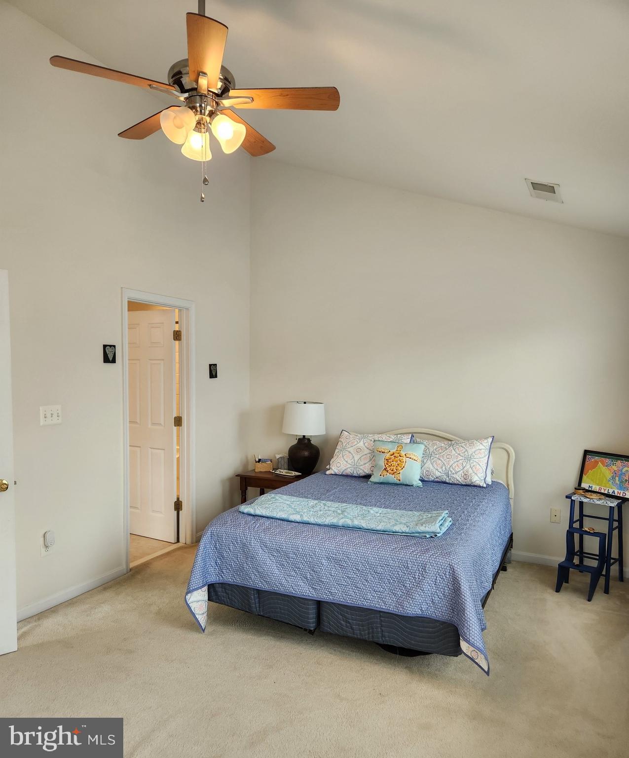 DEEP HARBOUR - Residential