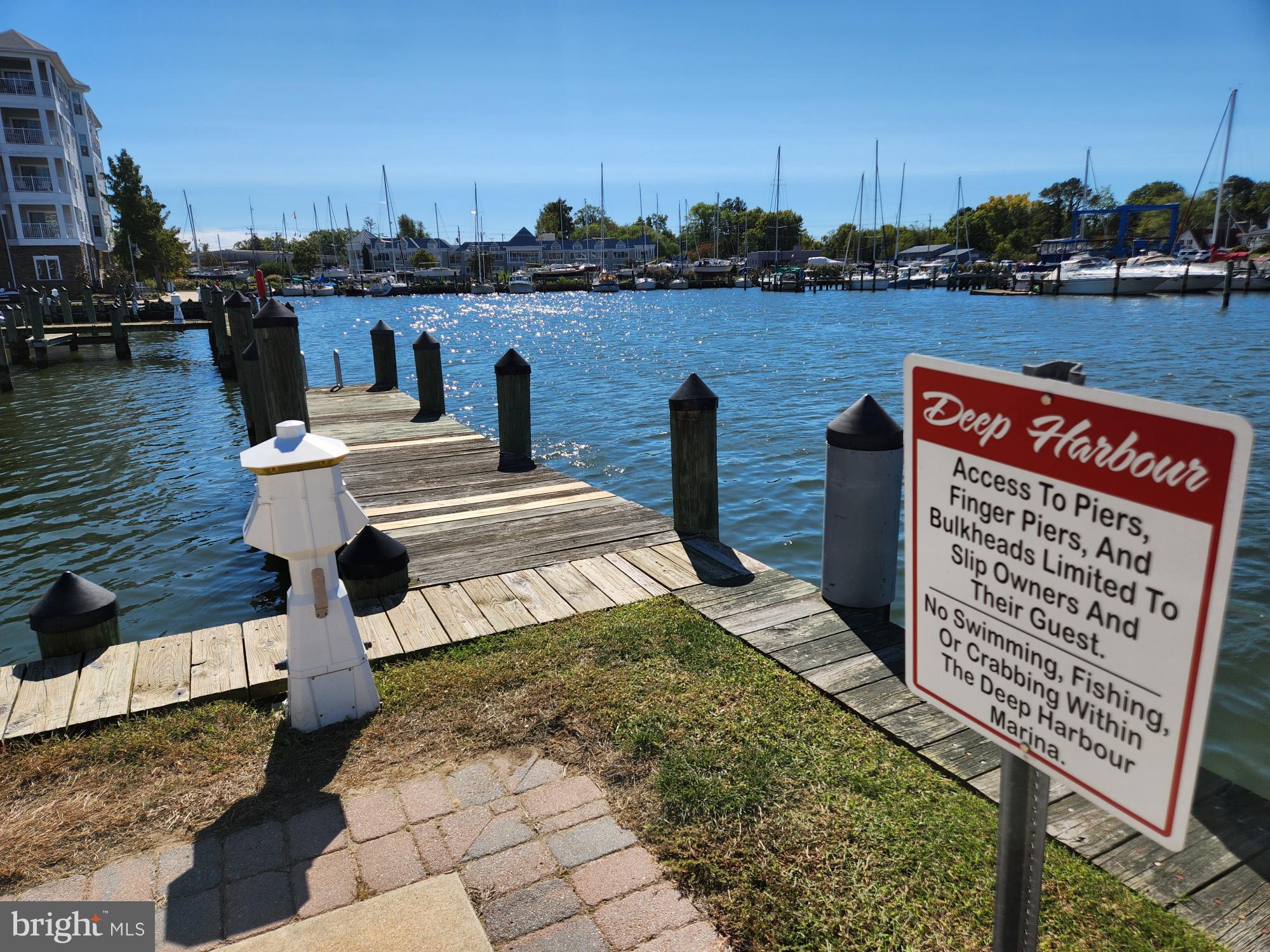 DEEP HARBOUR - Residential