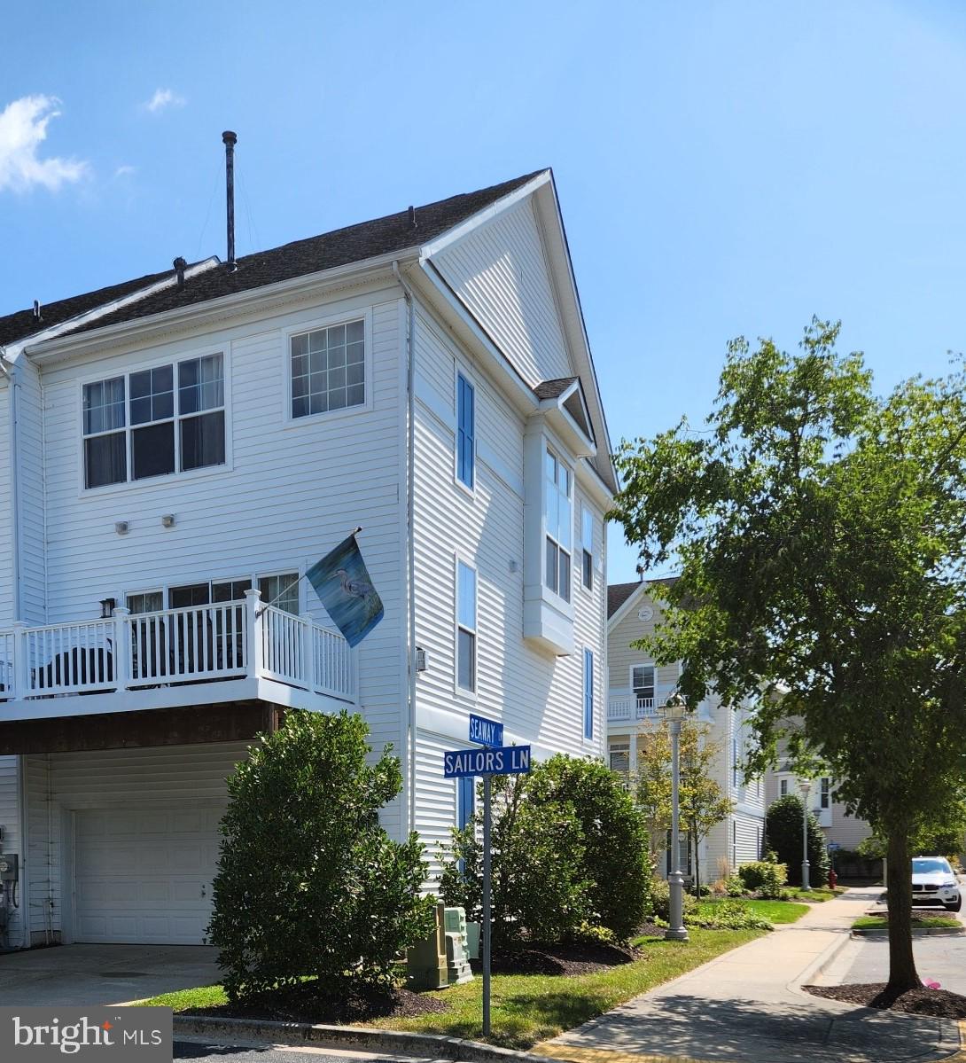 DEEP HARBOUR - Residential