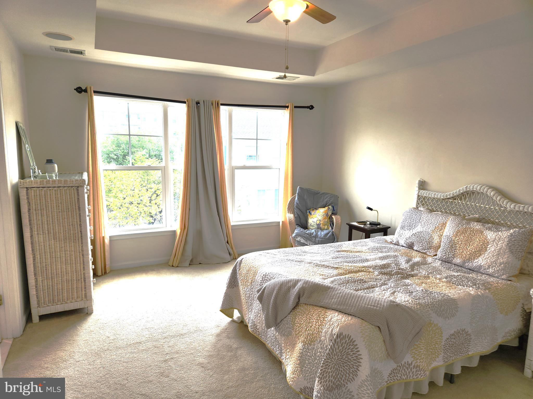 DEEP HARBOUR - Residential