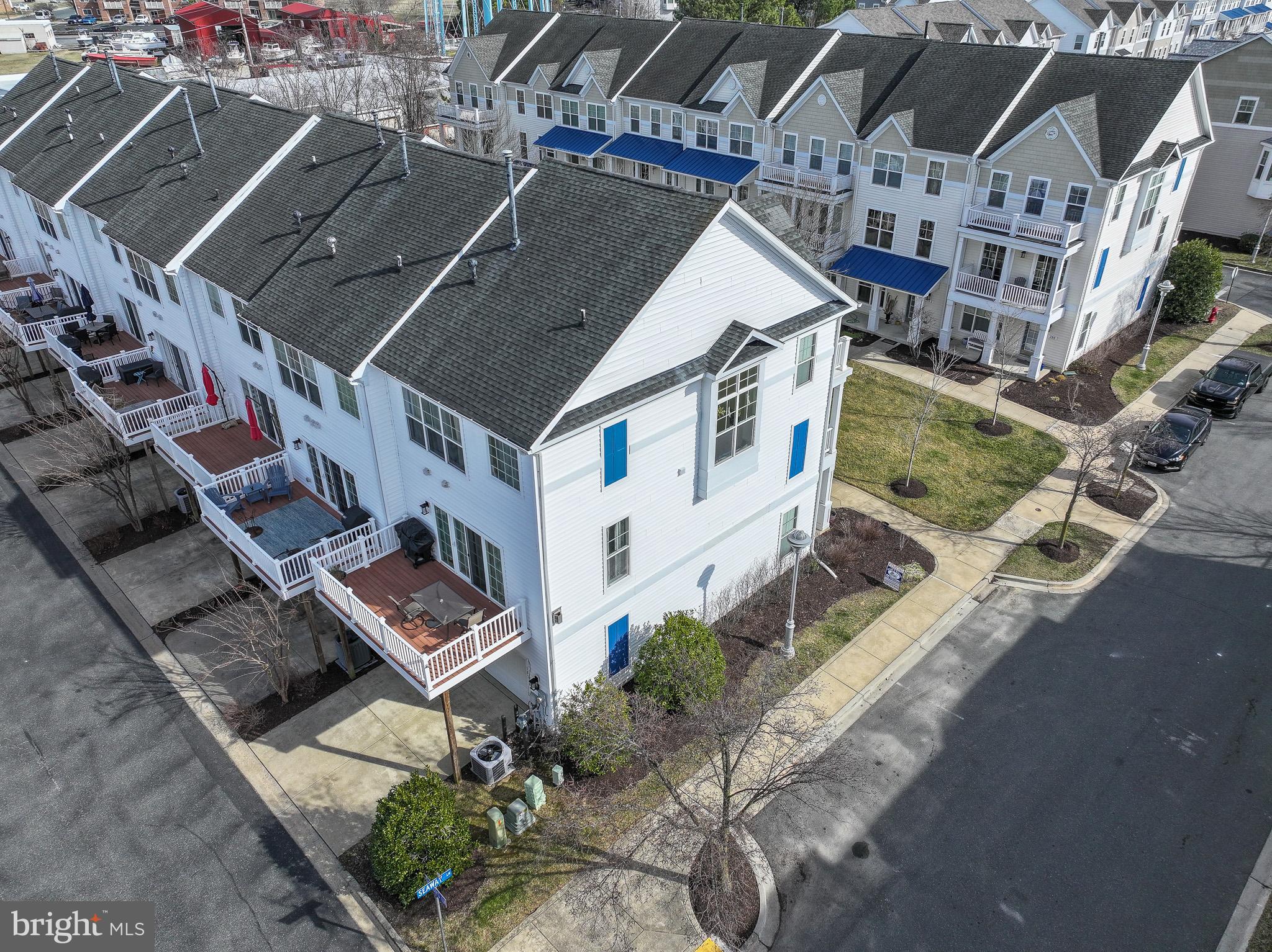 DEEP HARBOUR - Residential