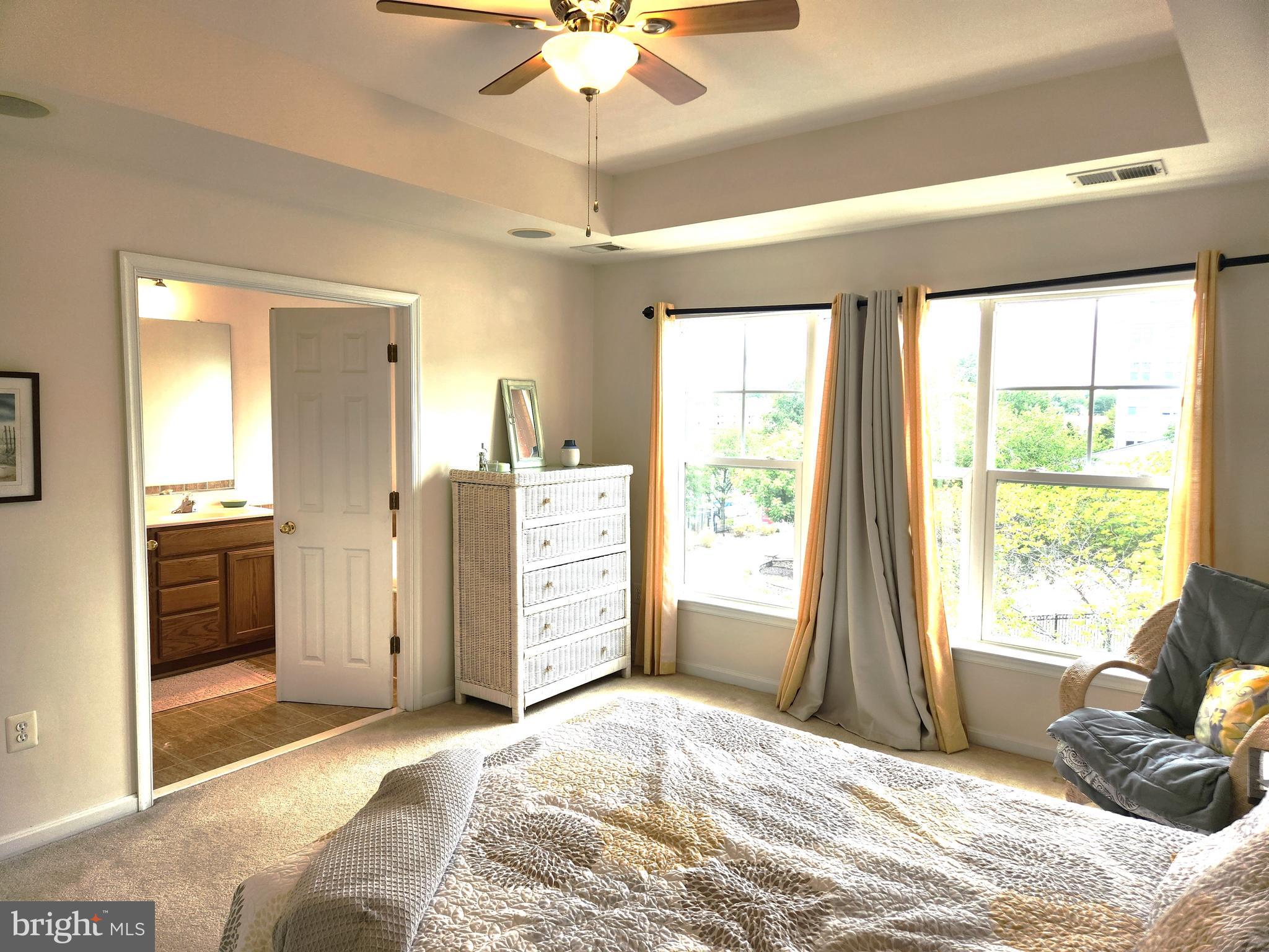 DEEP HARBOUR - Residential