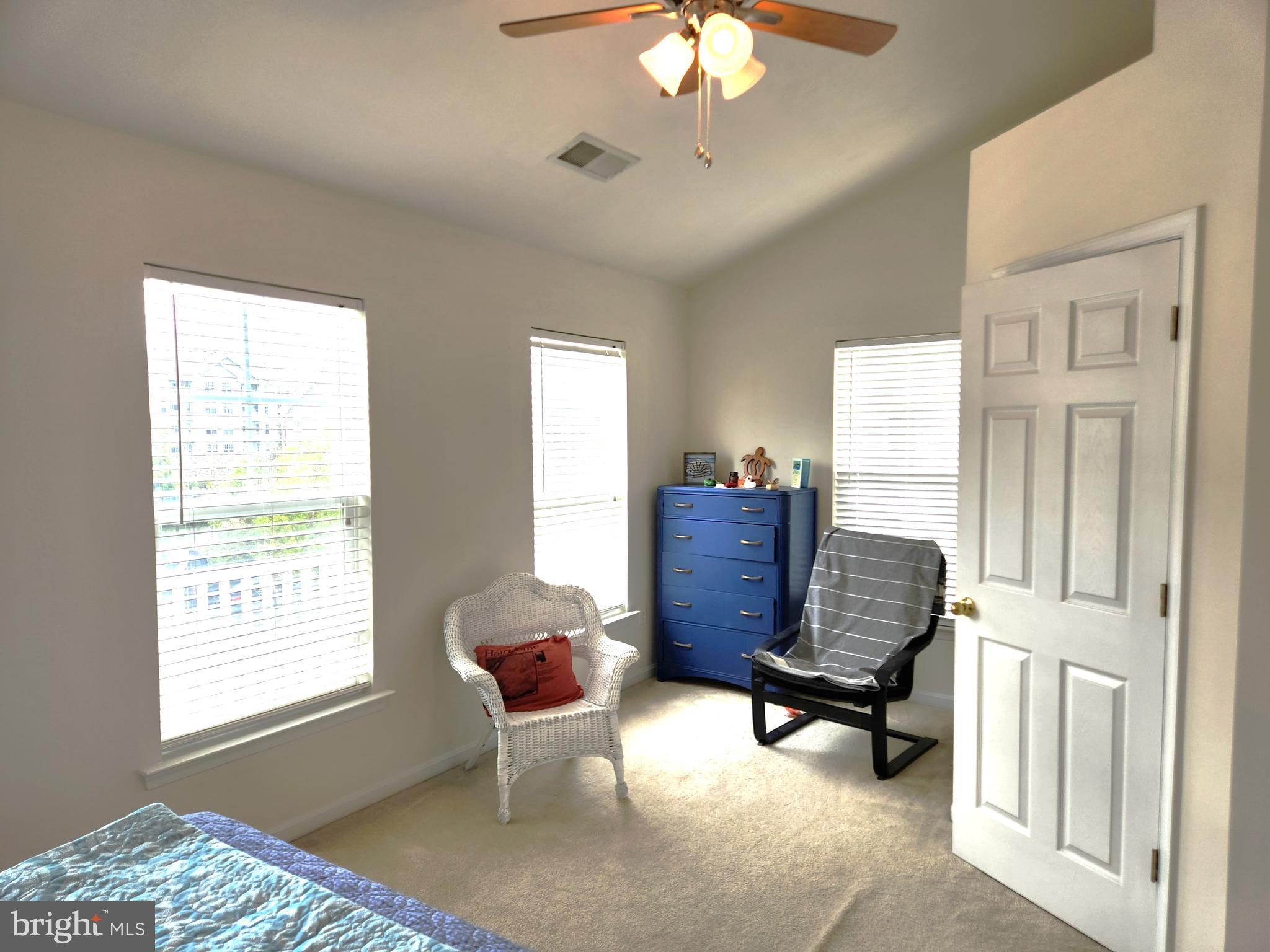 DEEP HARBOUR - Residential