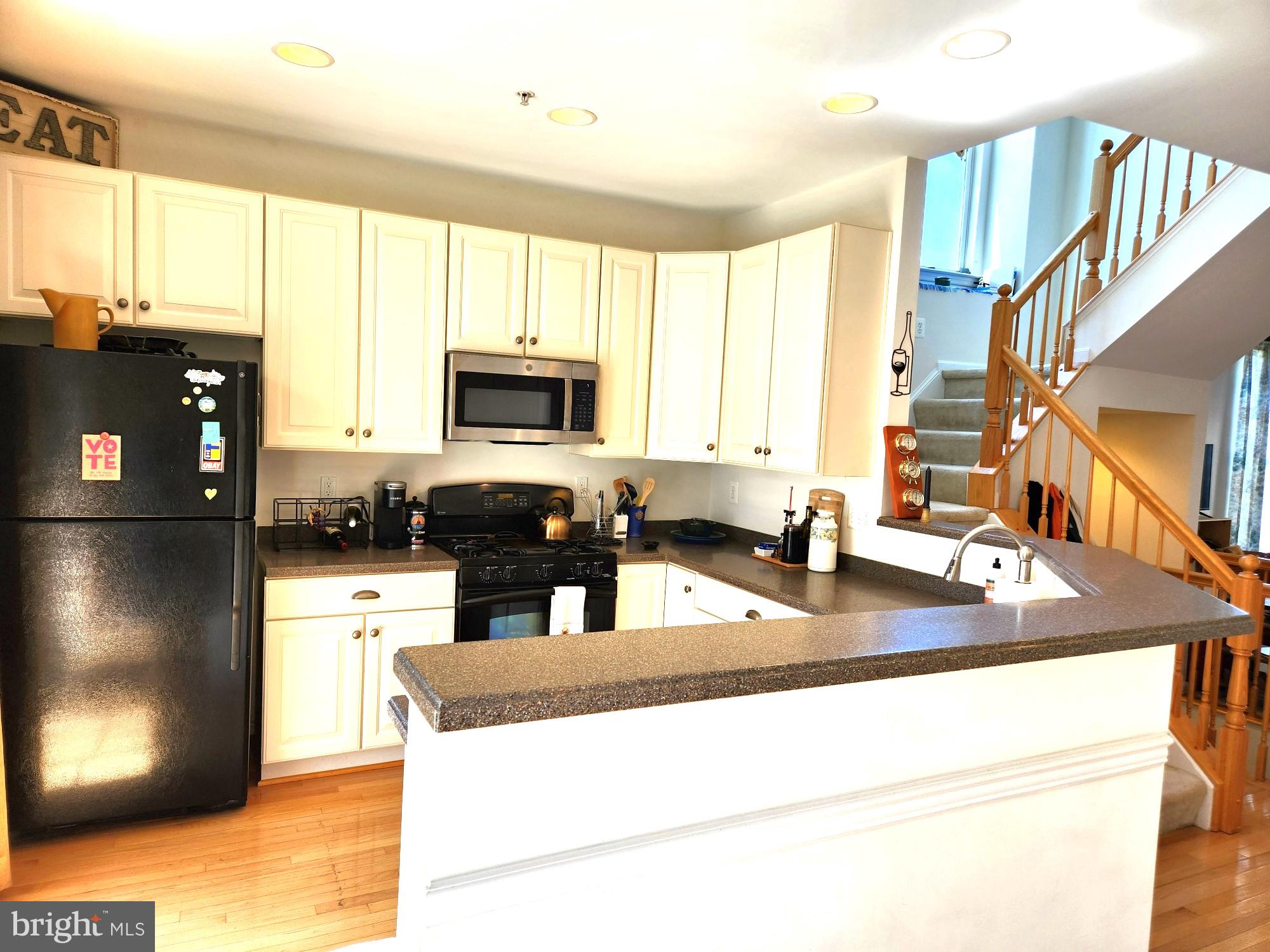 DEEP HARBOUR - Residential