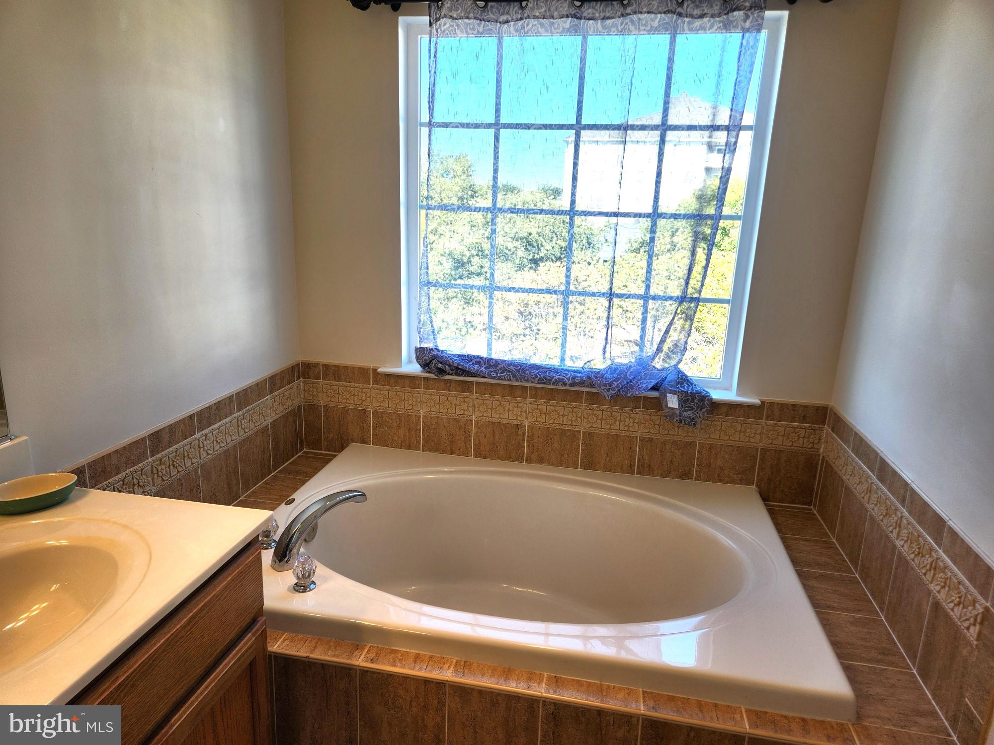 DEEP HARBOUR - Residential