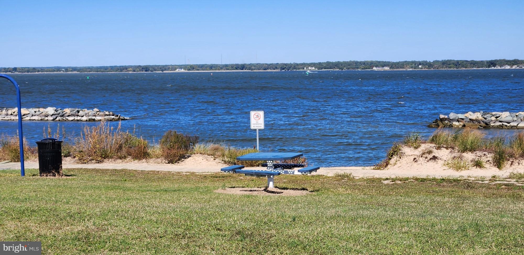 DEEP HARBOUR - Residential