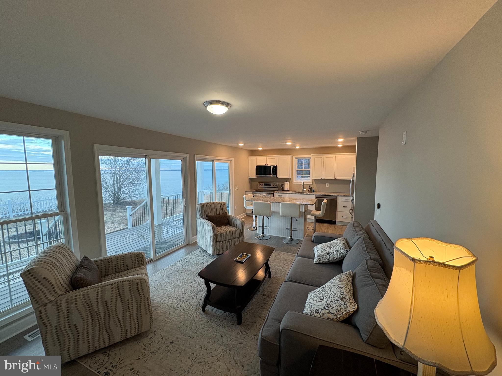 1077 N INDEPENDENCE DRIVE