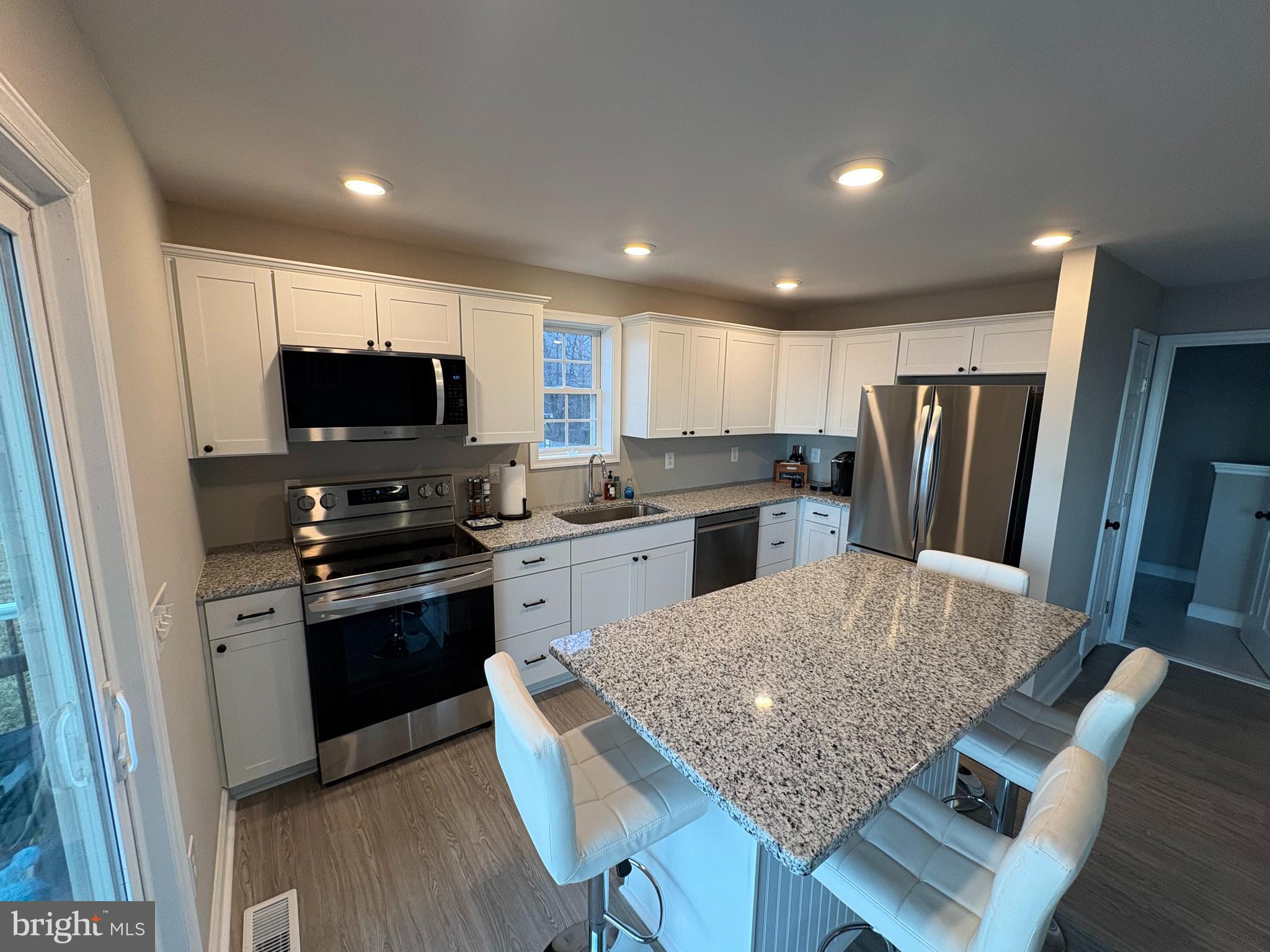 INDEPENDENCE SHORES - Residential