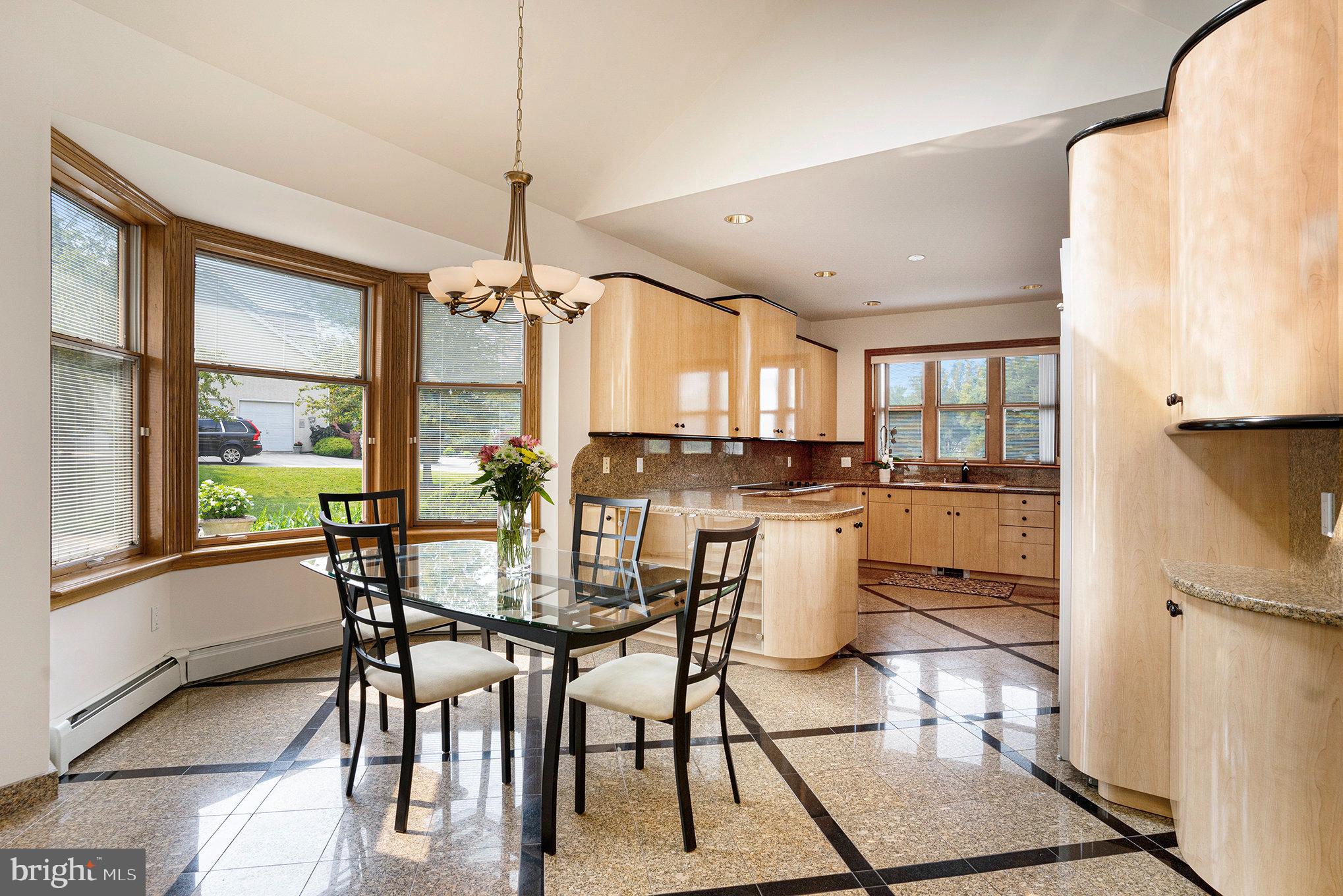 ESTATE HOMES OF WH - Residential