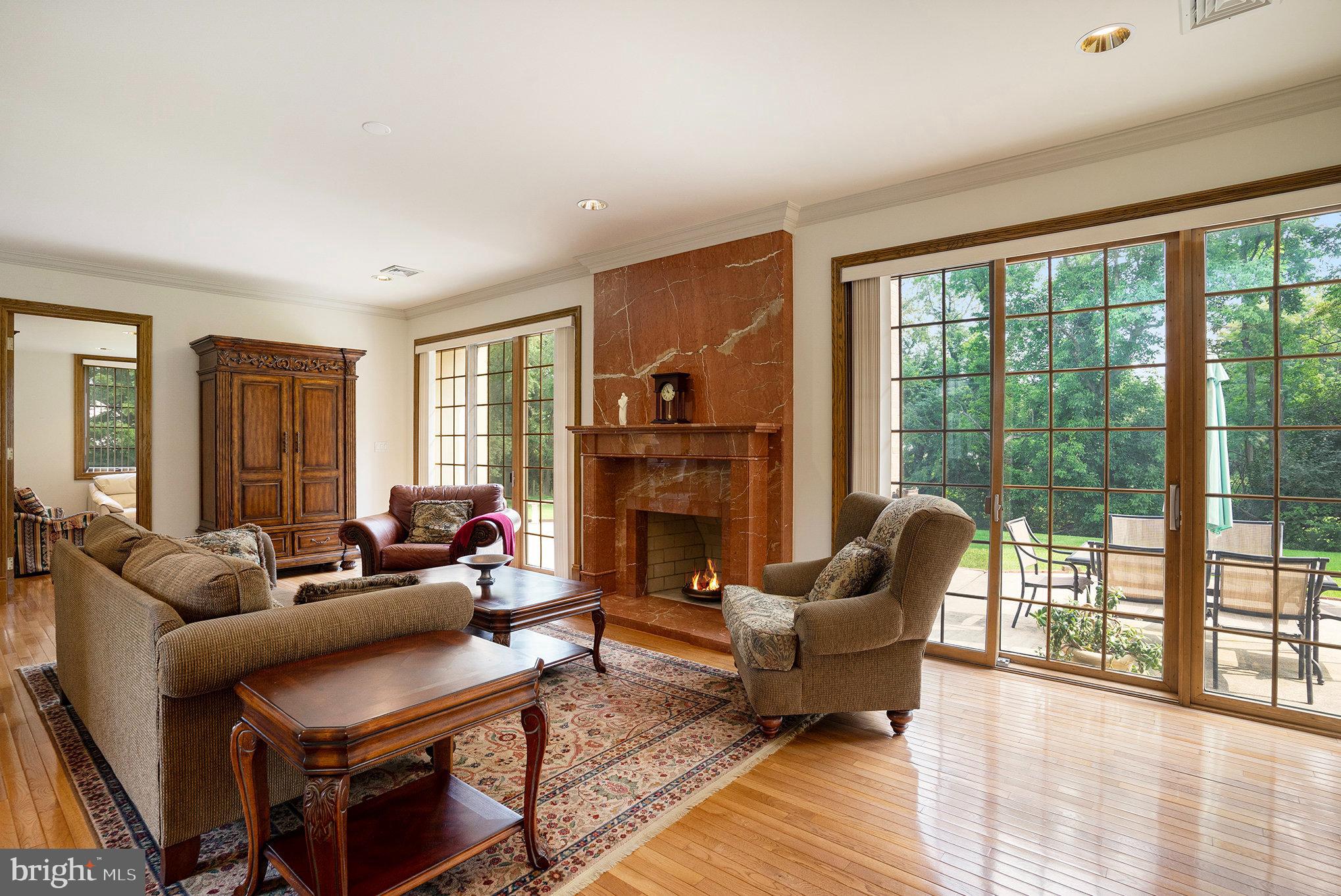 ESTATE HOMES OF WH - Residential