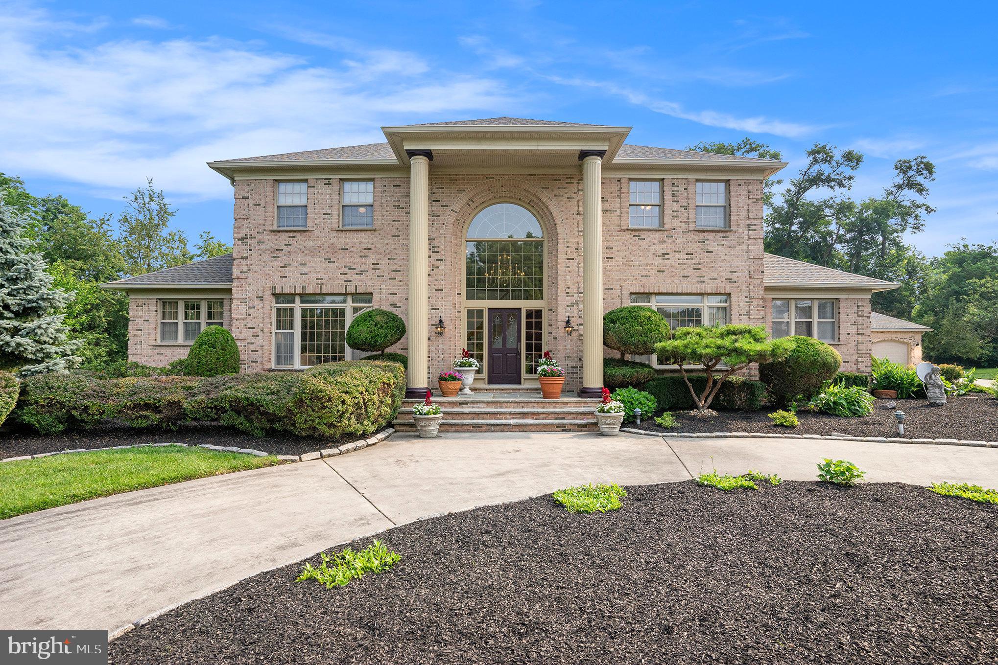 ESTATE HOMES OF WH - Residential