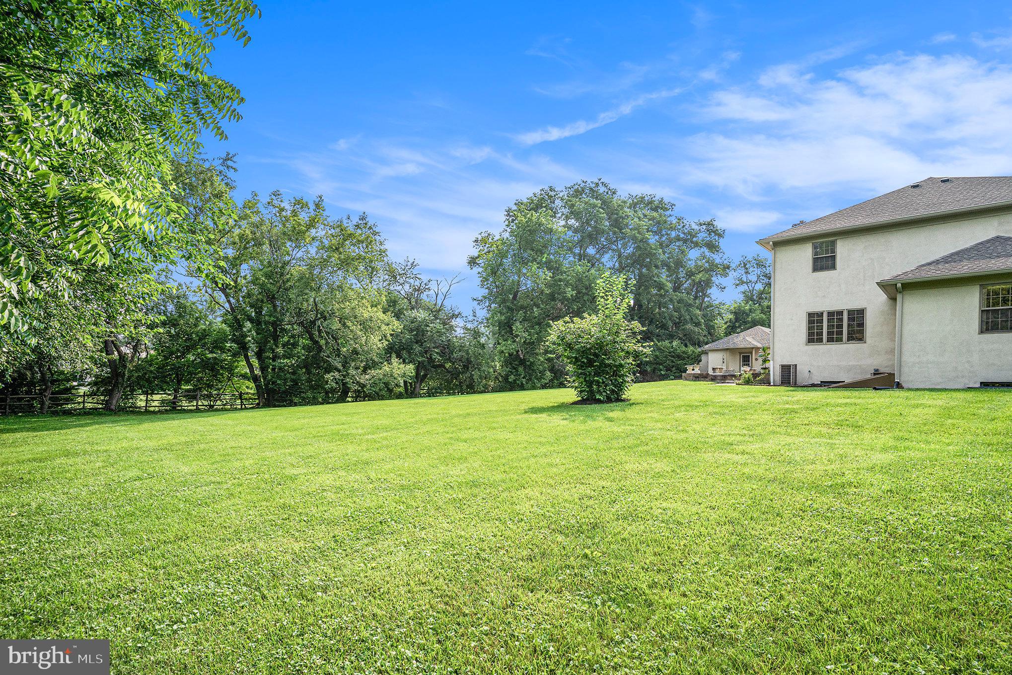 ESTATE HOMES OF WH - Residential