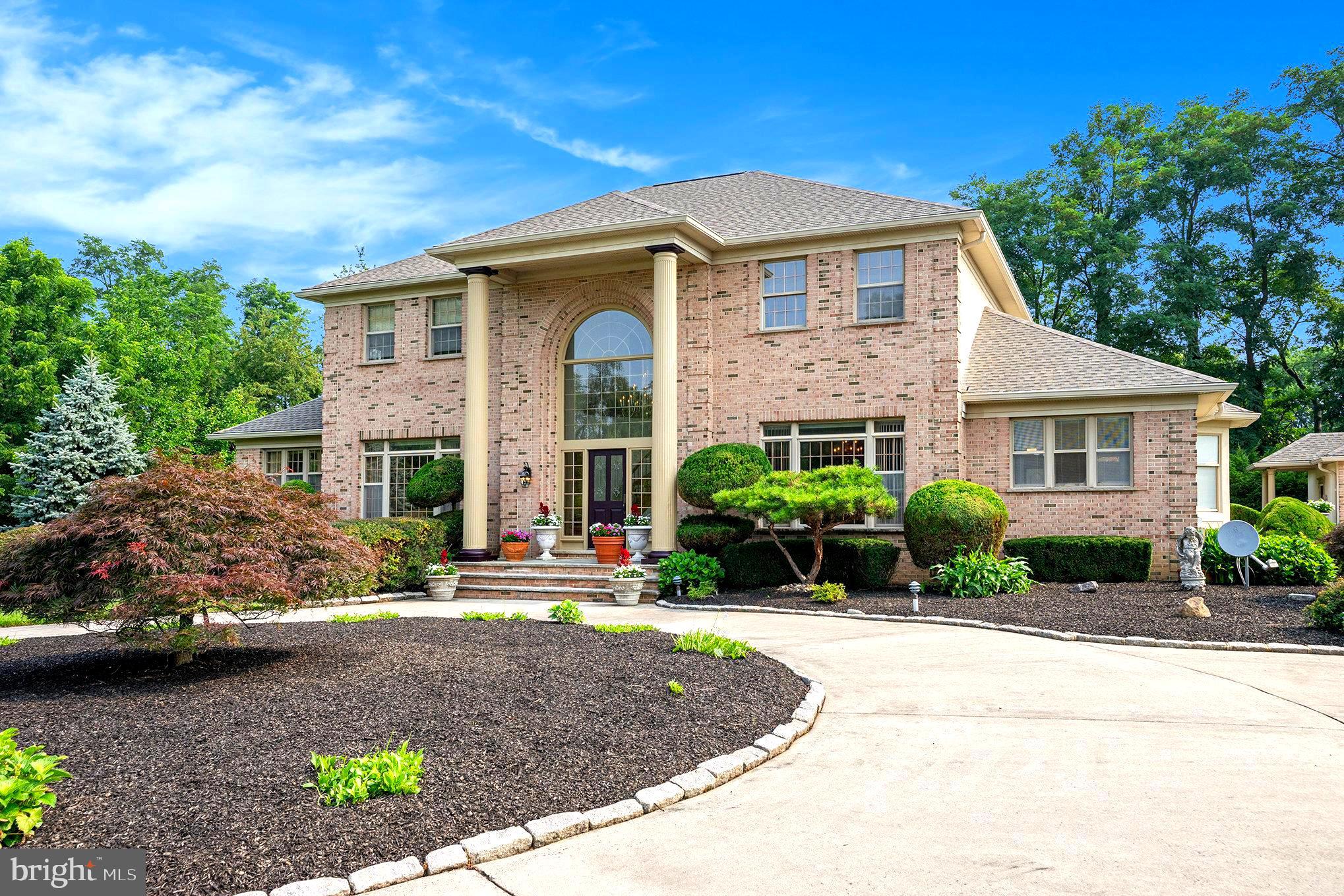 ESTATE HOMES OF WH - Residential