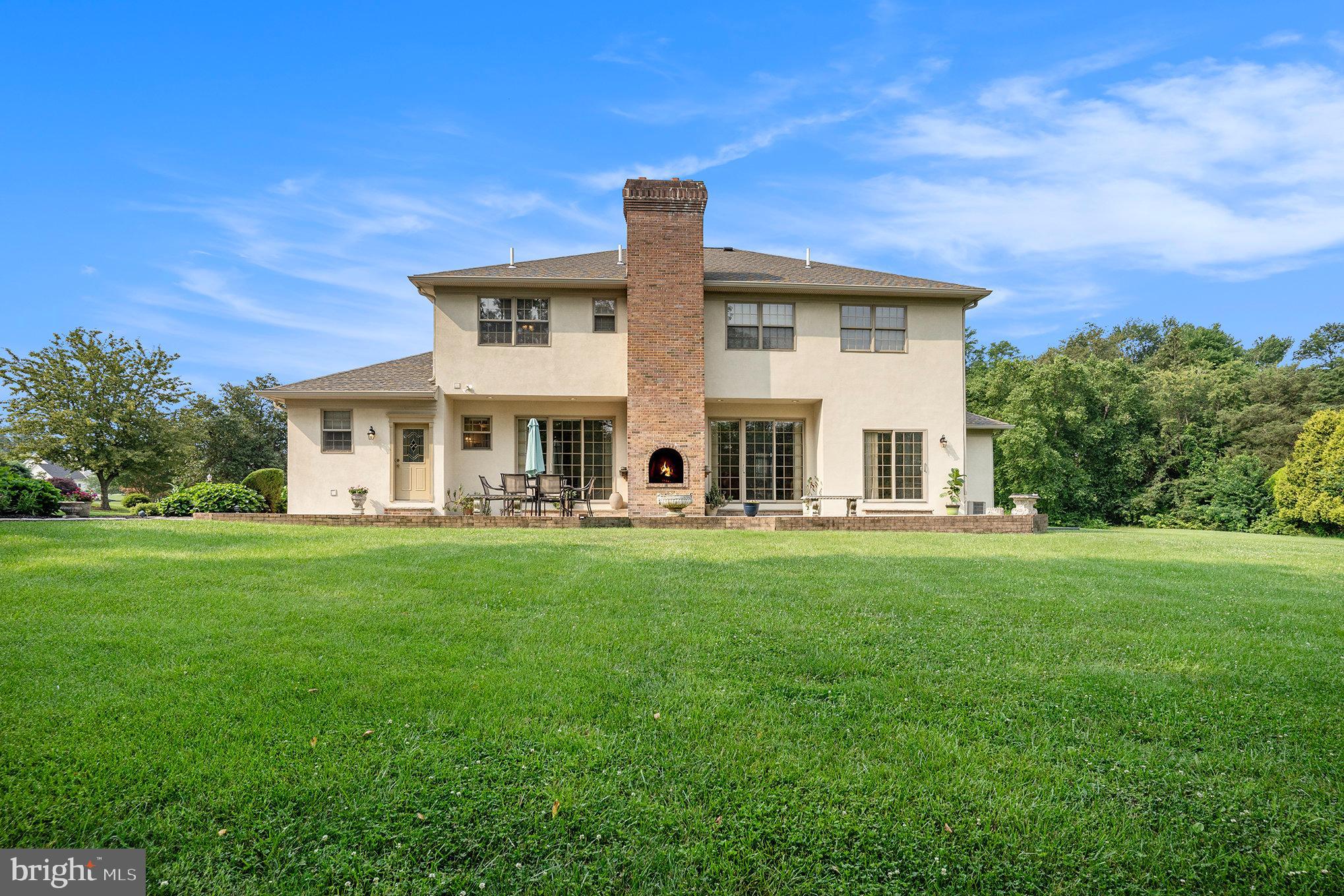 ESTATE HOMES OF WH - Residential