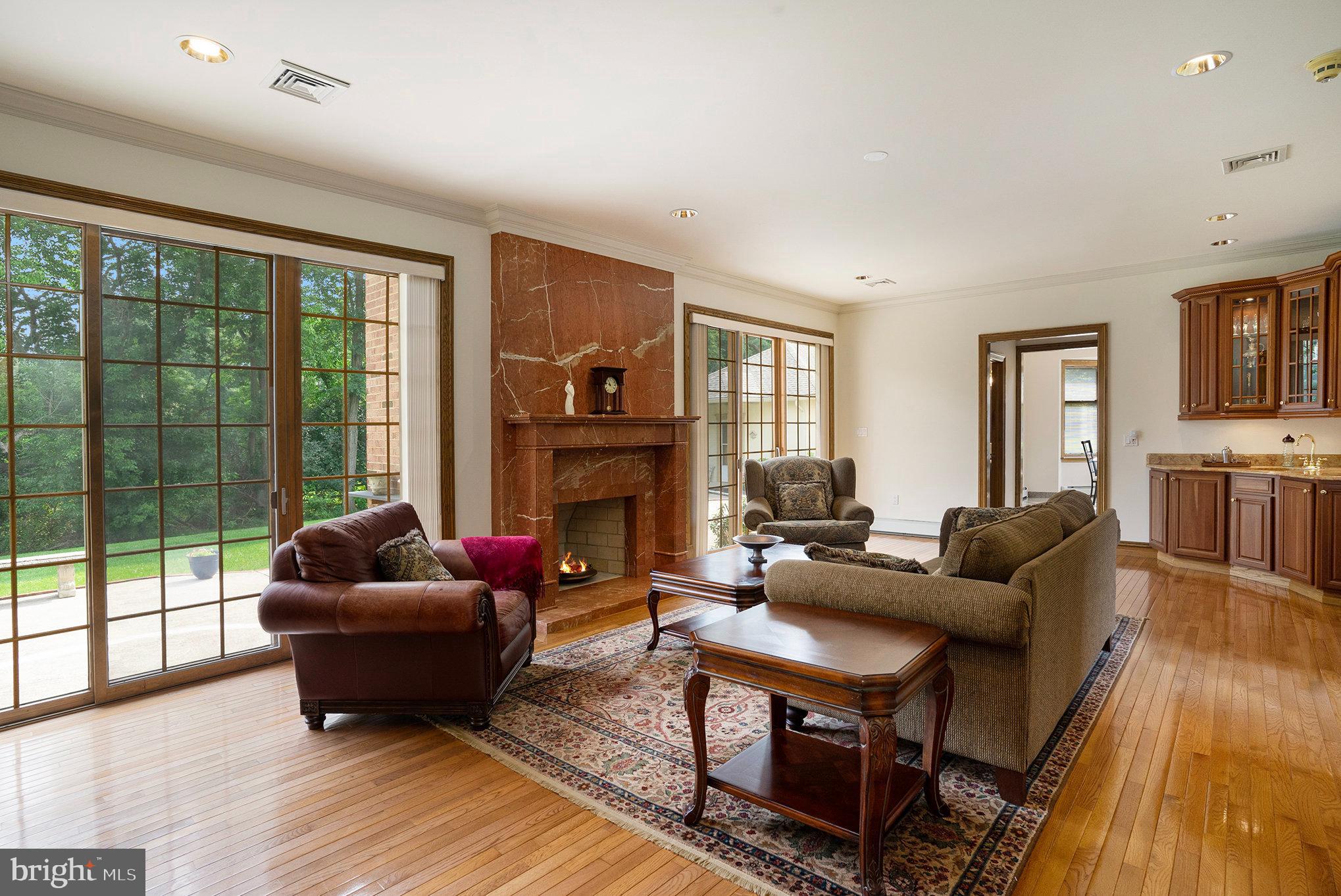 ESTATE HOMES OF WH - Residential