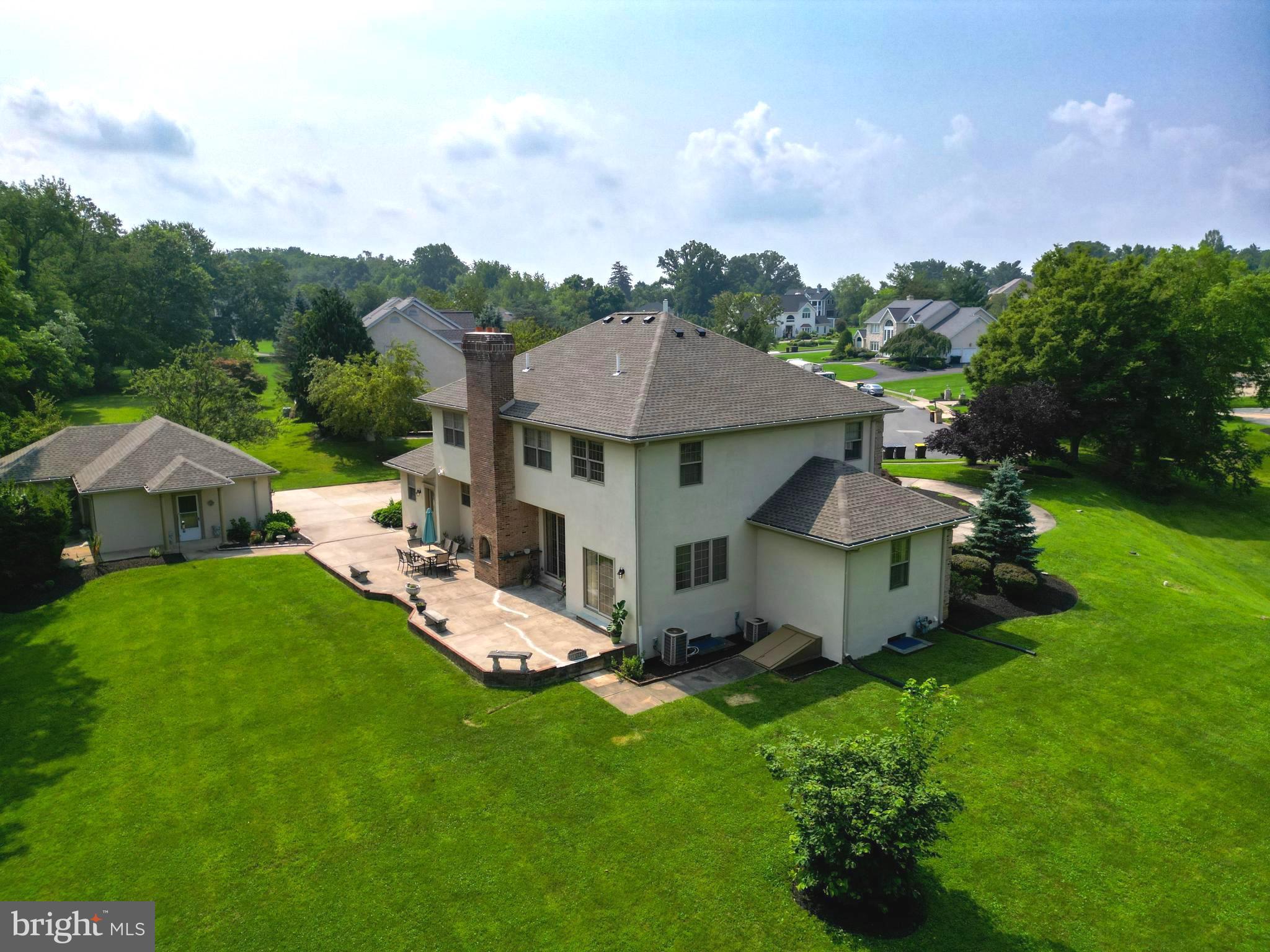 ESTATE HOMES OF WH - Residential