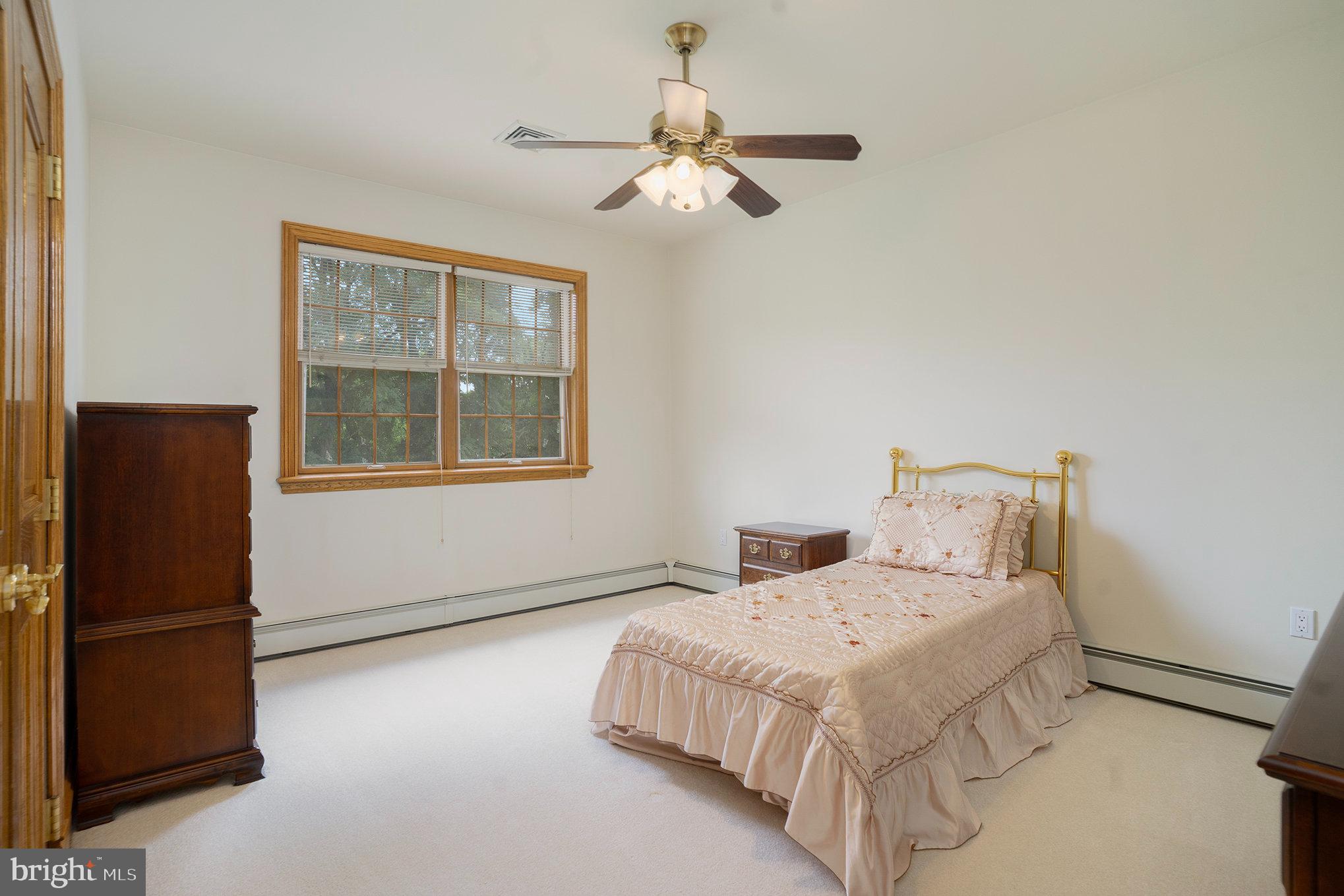 ESTATE HOMES OF WH - Residential