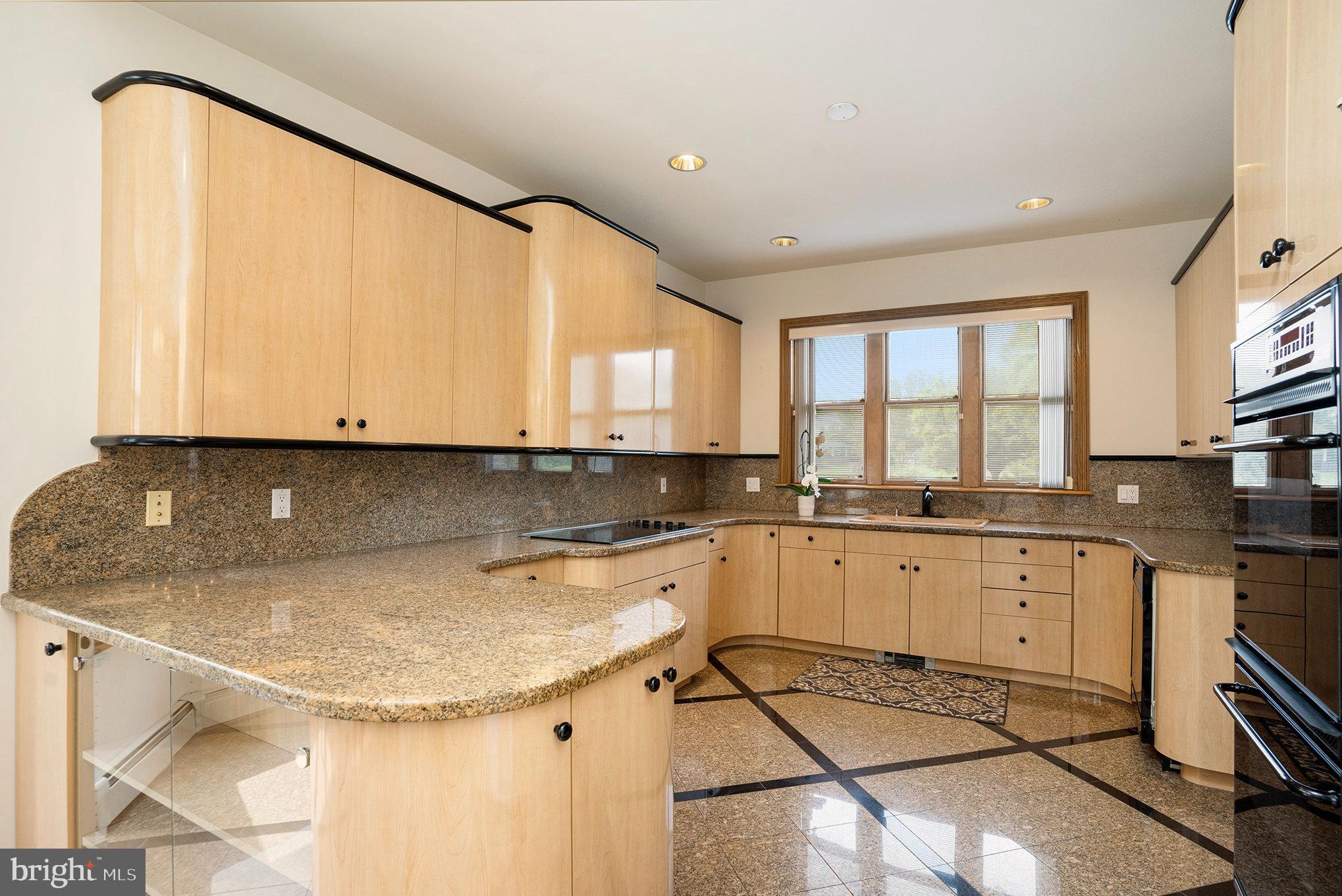 ESTATE HOMES OF WH - Residential