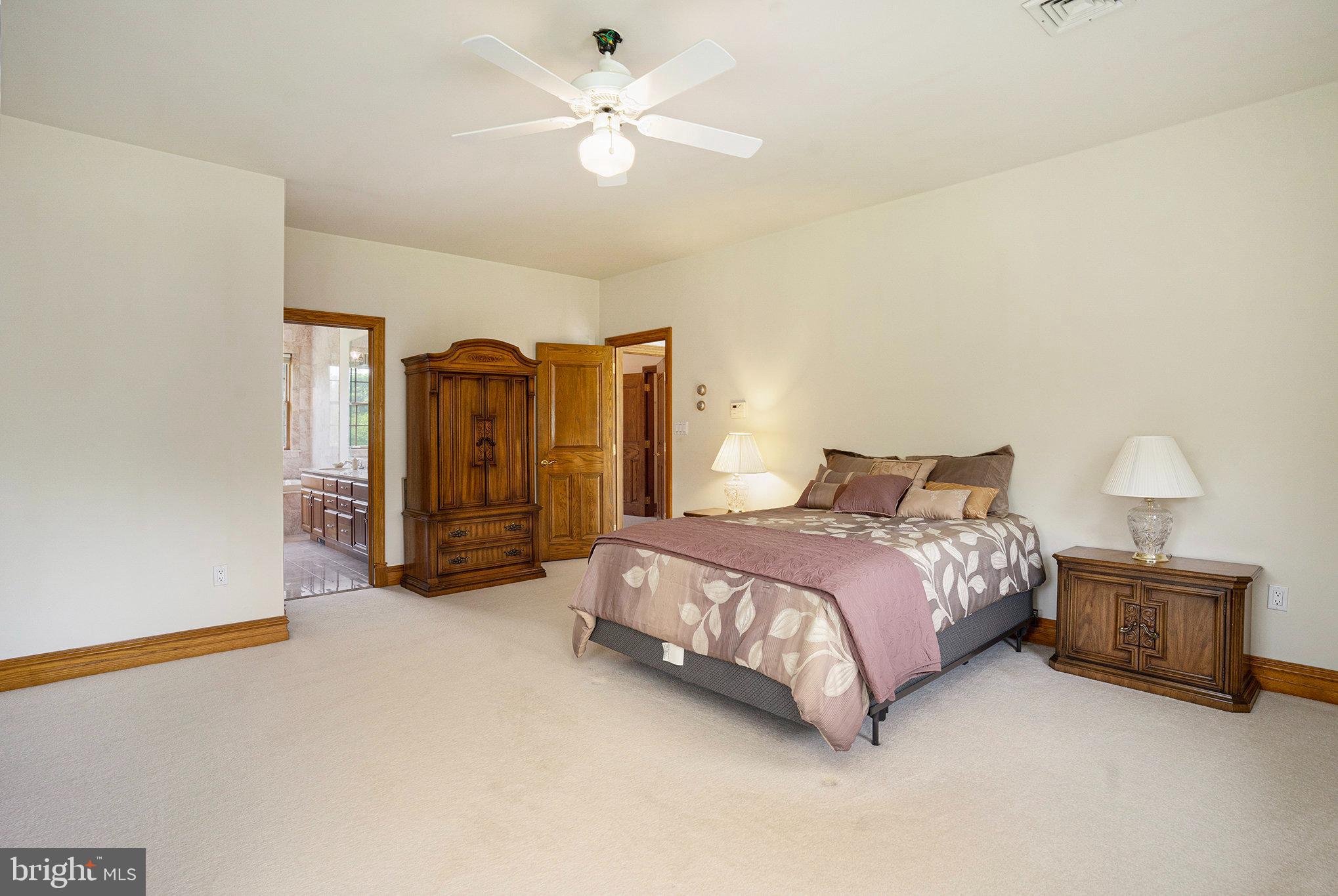 ESTATE HOMES OF WH - Residential