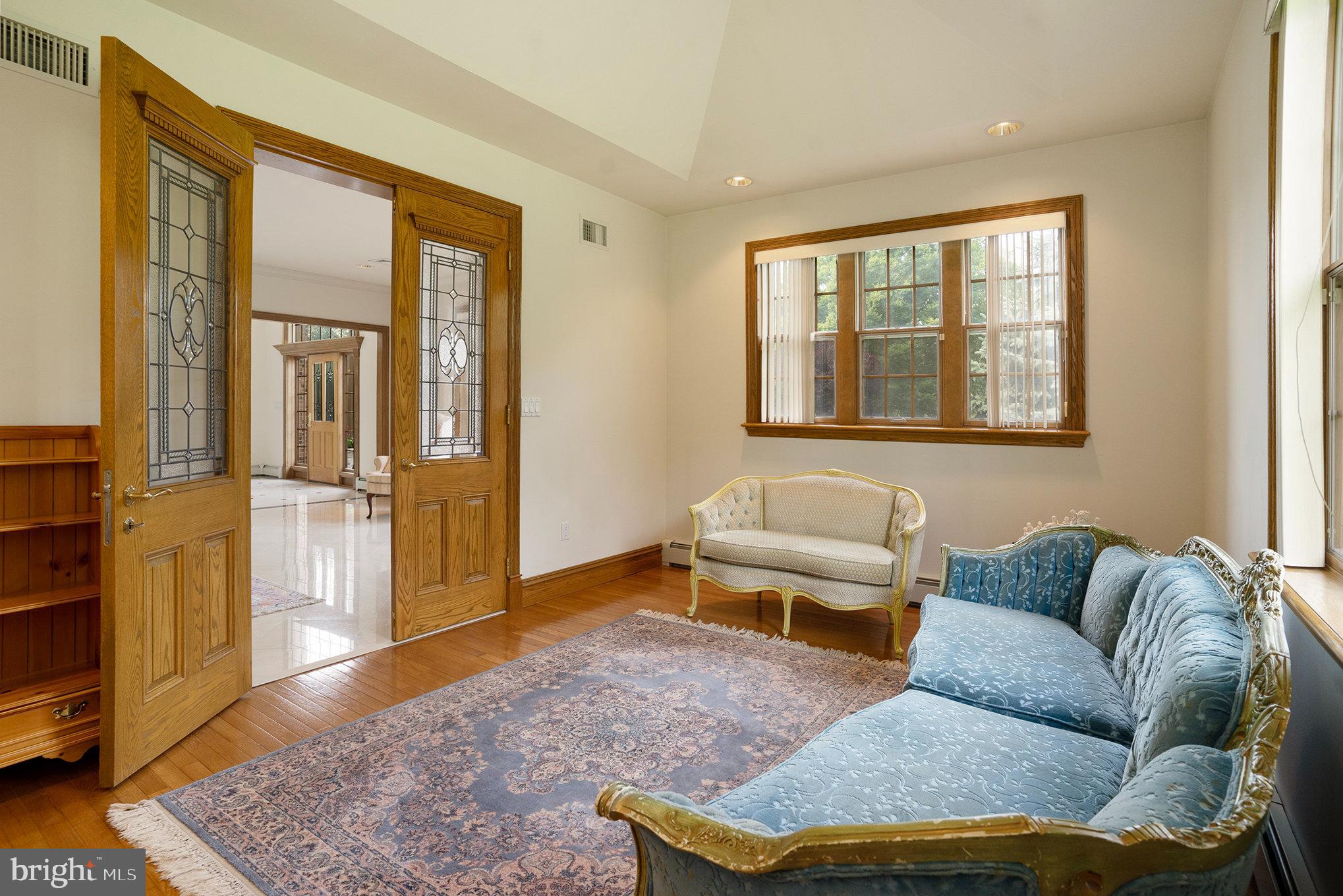 ESTATE HOMES OF WH - Residential