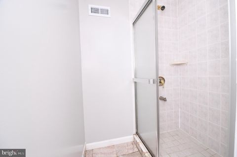 listing image 63