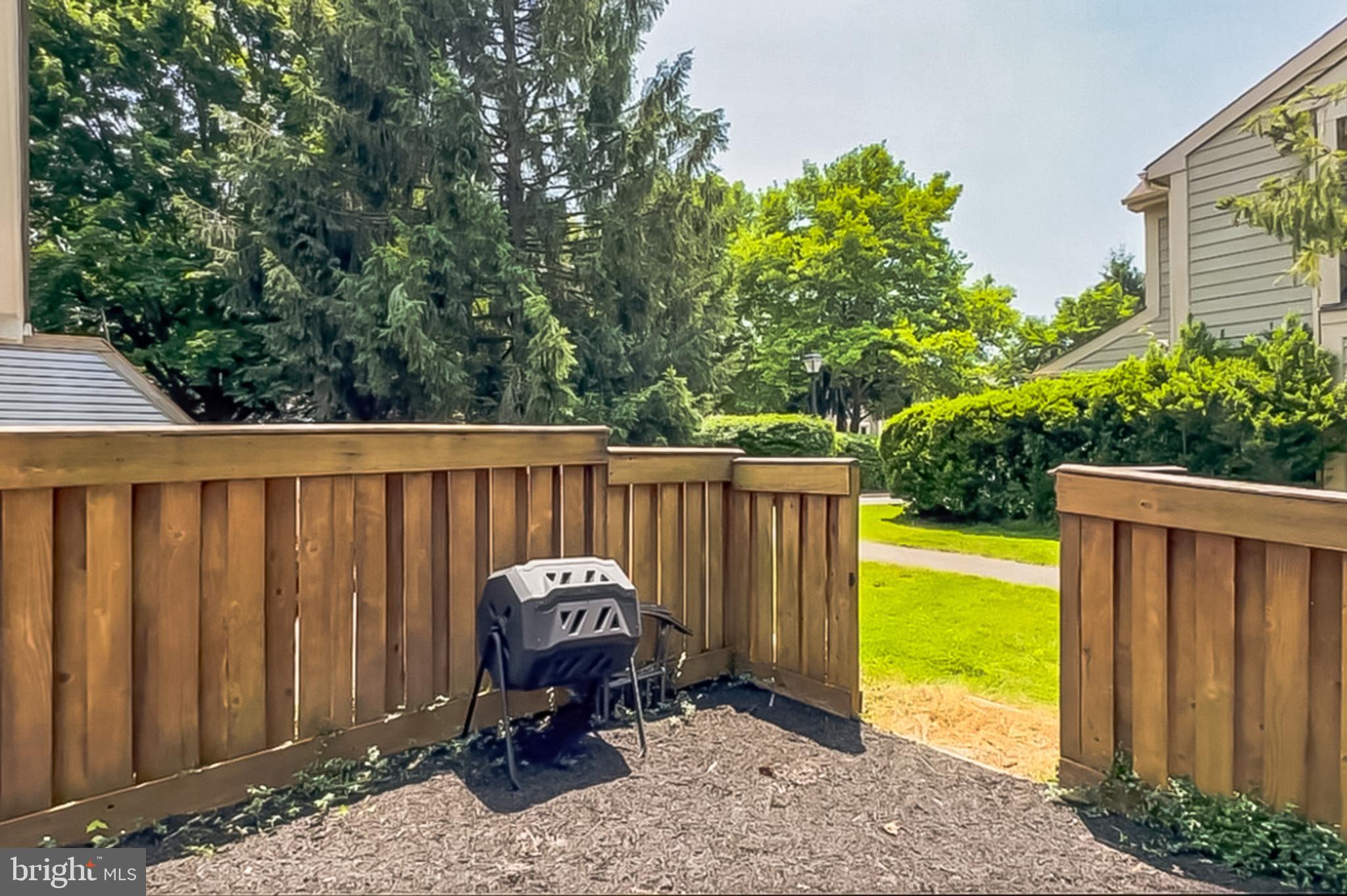 MEADOWGATE - Residential