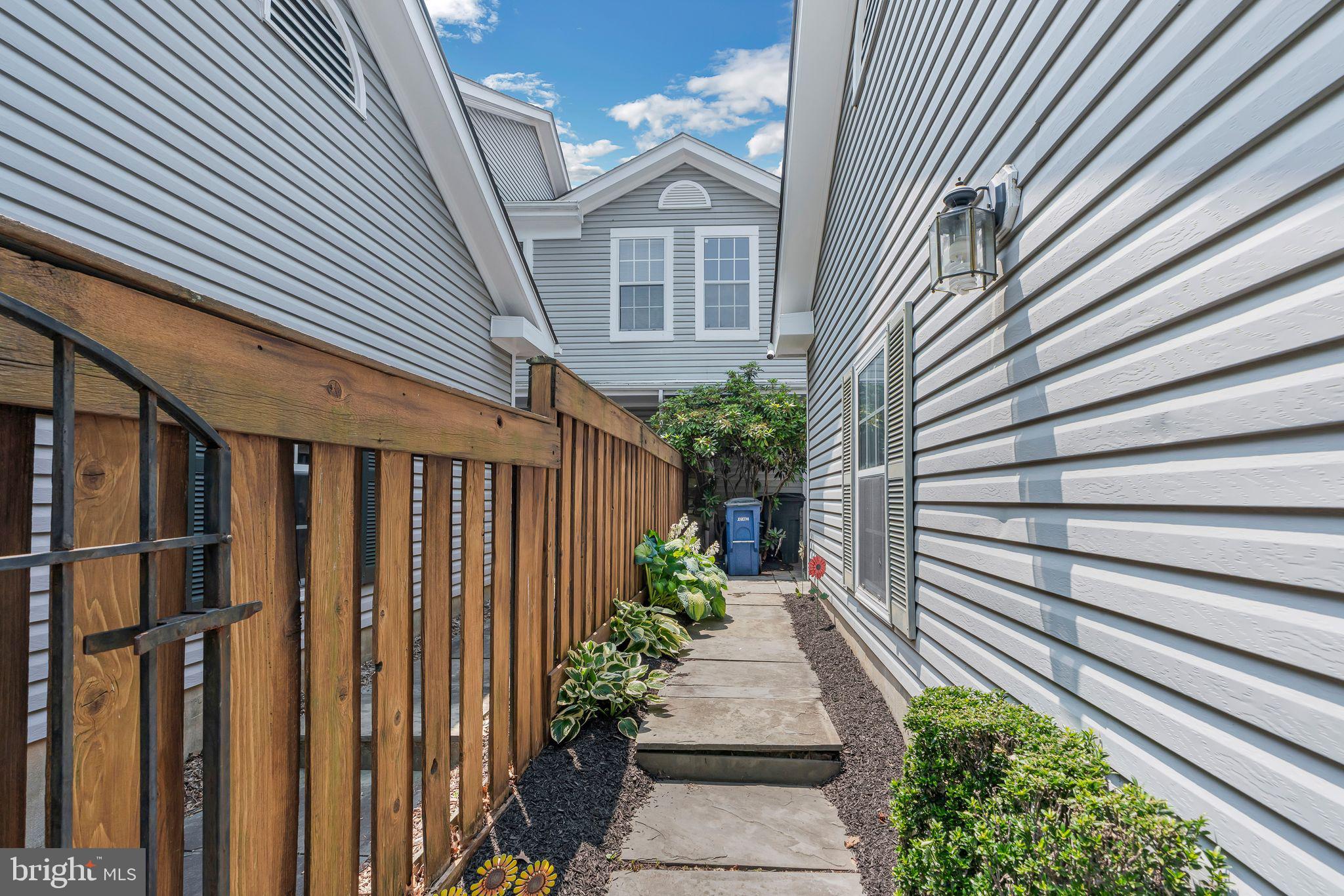 26 TINDAL SPRINGS COURT