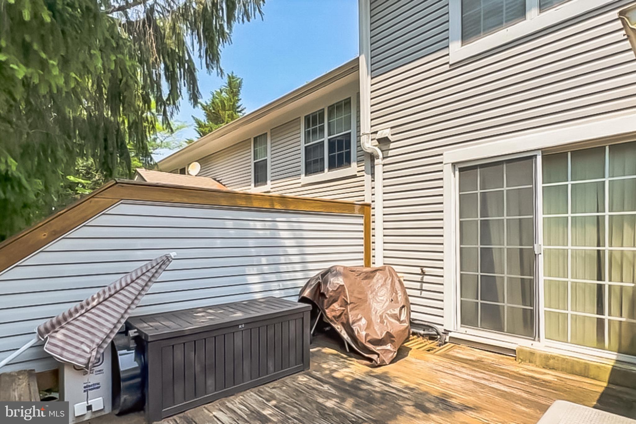 MEADOWGATE - Residential