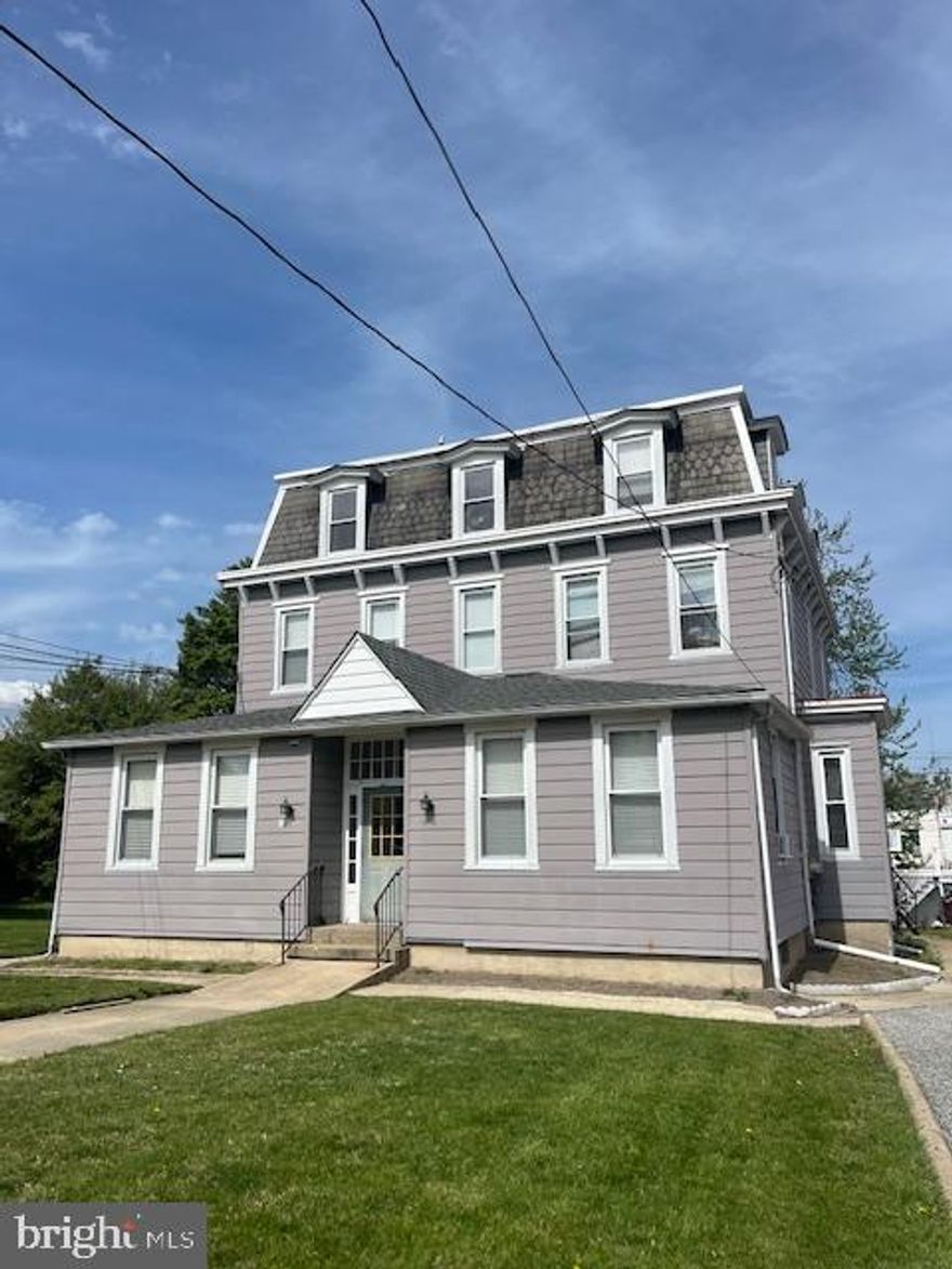 Location, Location, Location; Ridley School District. Newly Updated Large 2 bedroom and 1 Bath apartment located in one of the top school districts in Delaware county. This 2 bedroom has H/W floors throughout the entire apartment. Large Living room area freshly painted. Bedroom are nice size with plenty of natural light and ample closet space in both. Galley bathroom with shower over tub, vanity and medicine cabinet. Nice size eat-in kitchen with gas stove and vinyl floor.  There is plenty of grounds outside to enjoy in the summer time. In the basement you'll find the convenience of your own washer and dryer. There is plenty of free off-street parking.

Tenant pays 75.00 flat fee for gas and water. Peco must be transferred for electric. Applicant should have a credit score of 635 or above with no judgements, evictions or filings and income should be at least 3x's the monthly rent or 4500.00 a month. Snow, lawn and garden are included in the rent.  1st, last and sec to move in