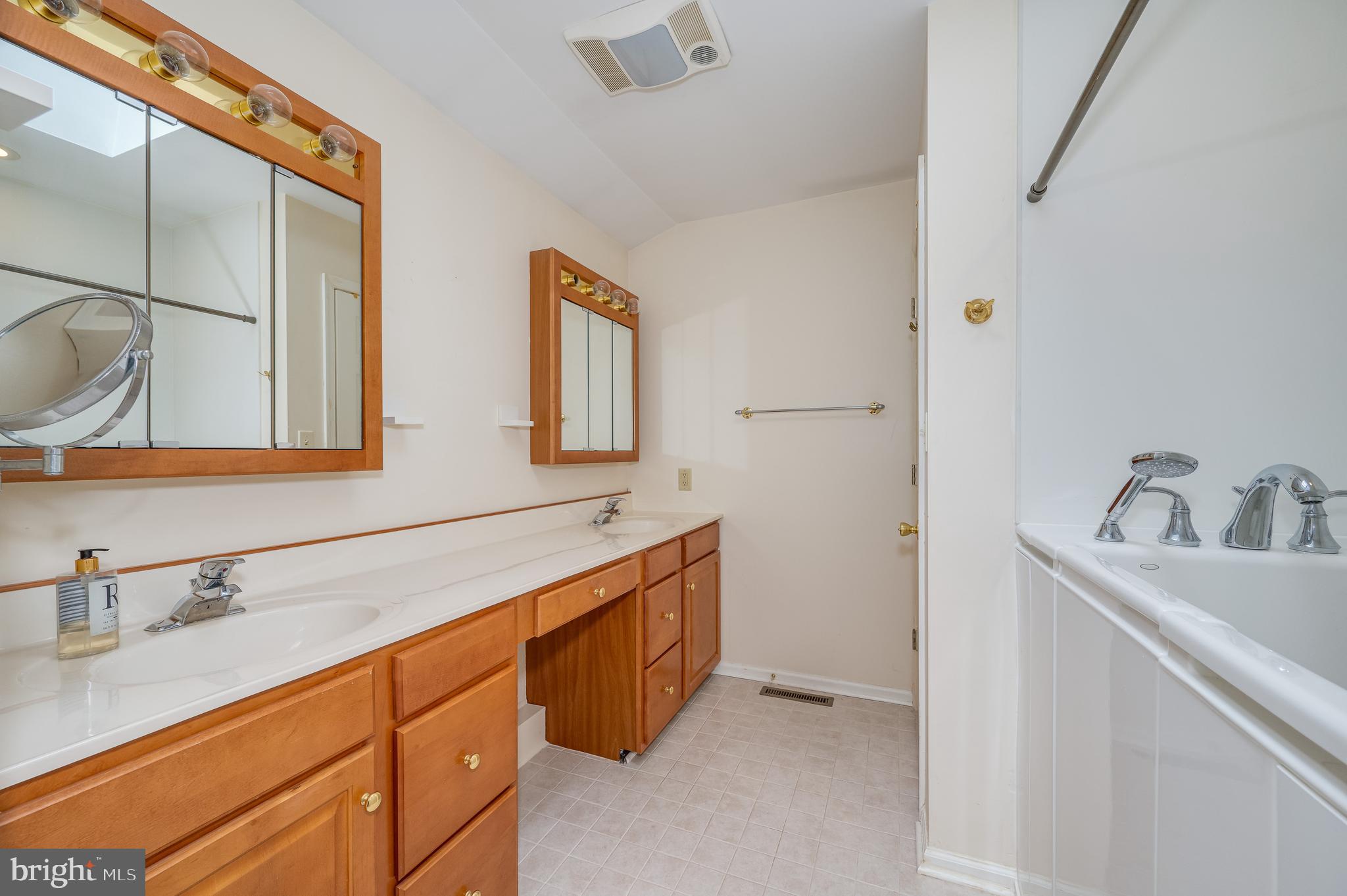 THE WOODS - Residential