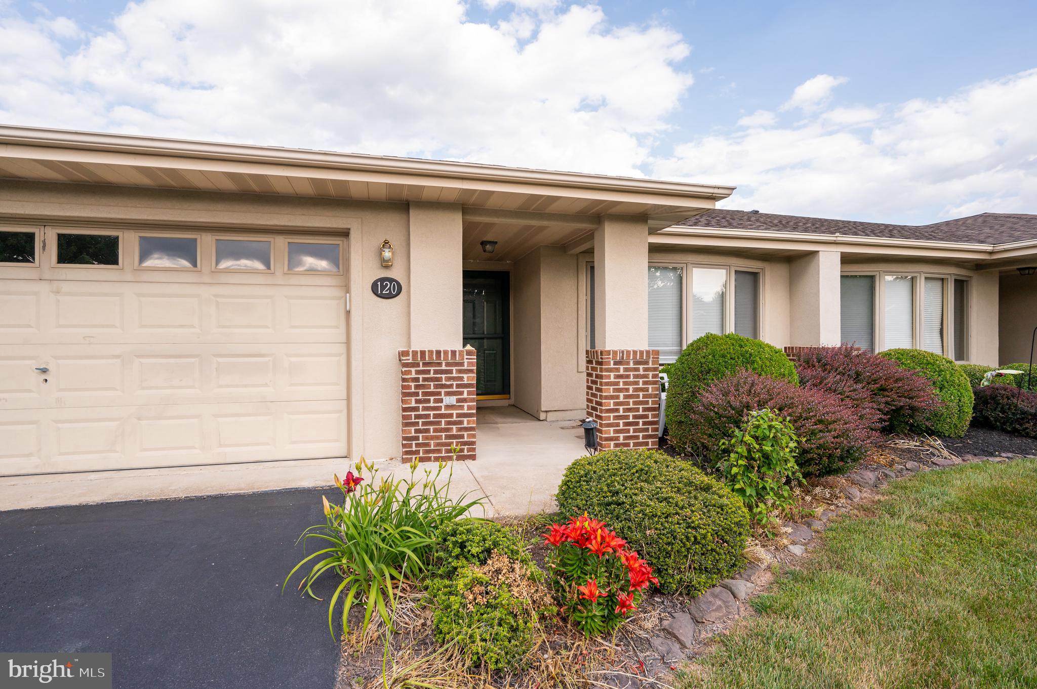 THE WOODS - Residential