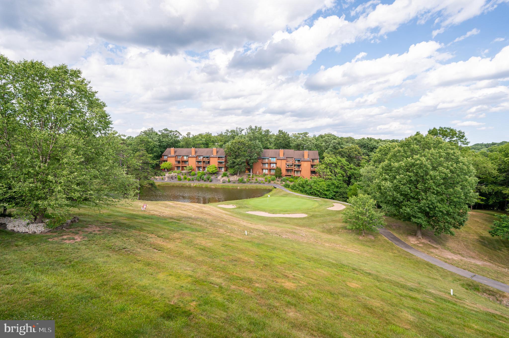 THE WOODS - Residential