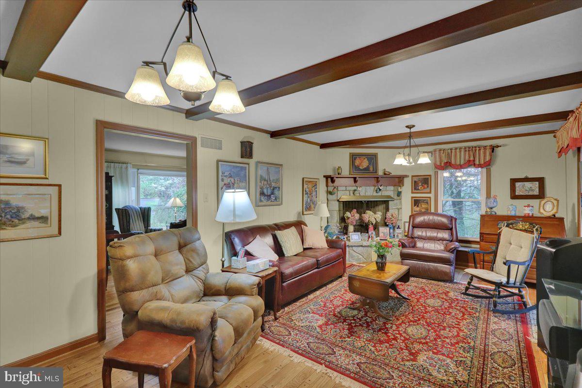 GLEN OLEY FARMS - Residential