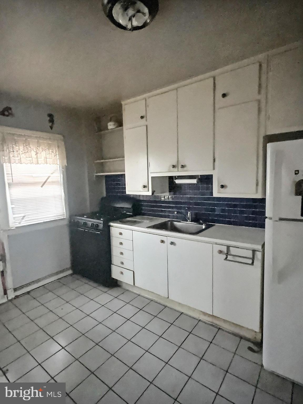 WEST HILLS - Residential