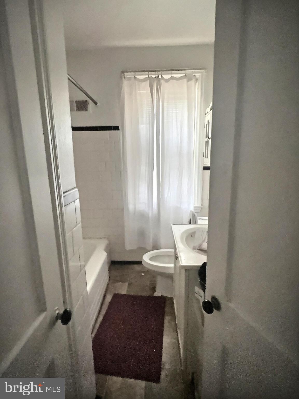 WEST HILLS - Residential