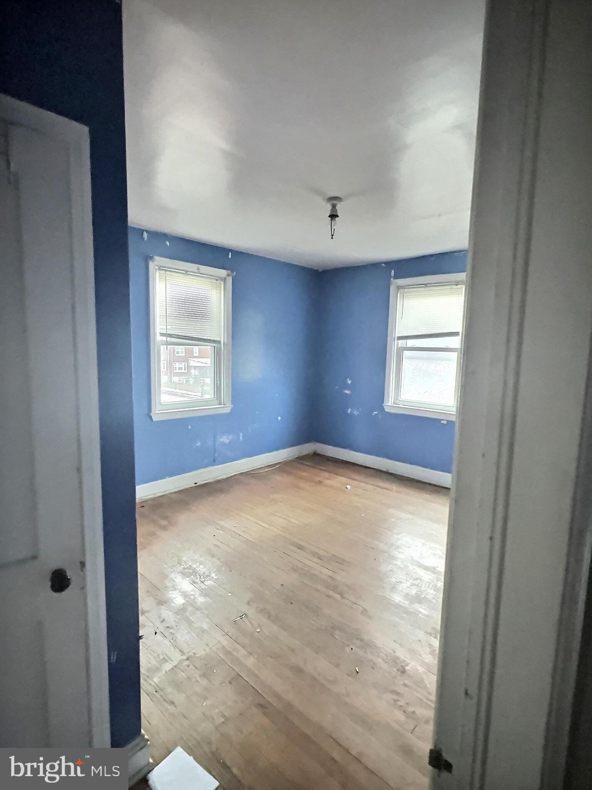 WEST HILLS - Residential