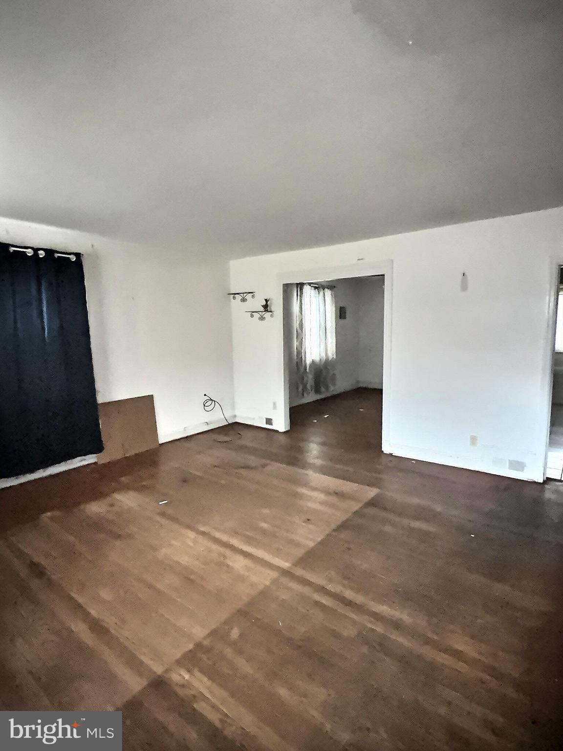 WEST HILLS - Residential