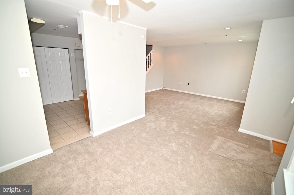 DEVON HILLS - Residential