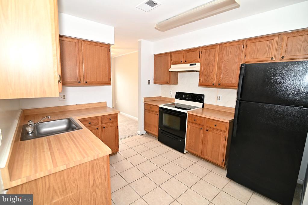 DEVON HILLS - Residential