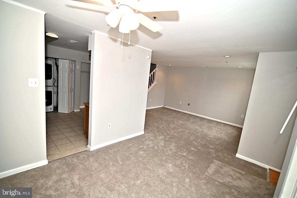 DEVON HILLS - Residential