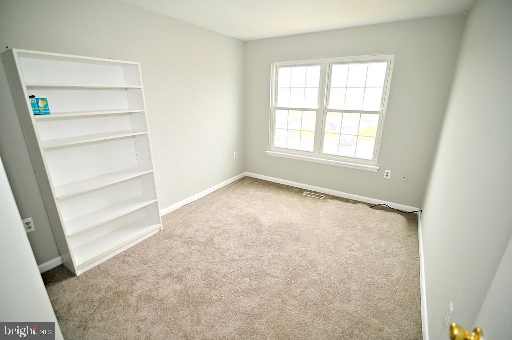 DEVON HILLS - Residential