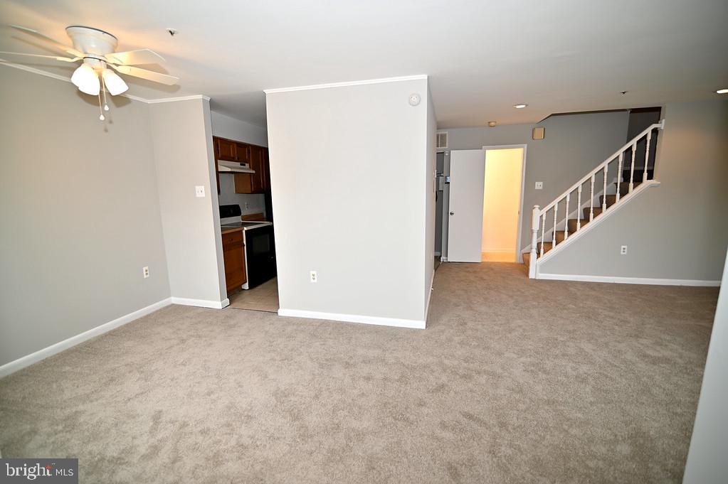 DEVON HILLS - Residential