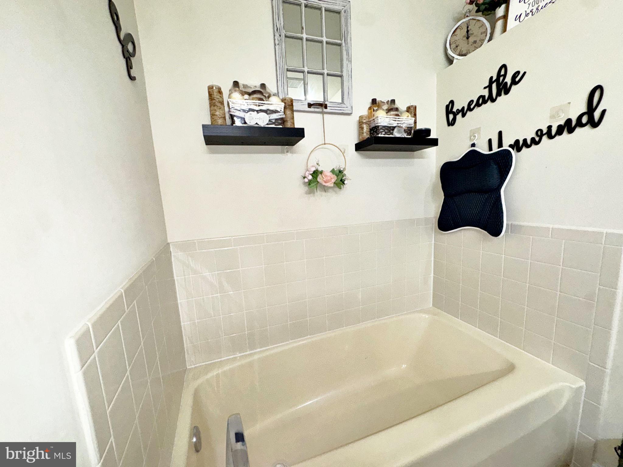 GREEN MEADOWS - Residential