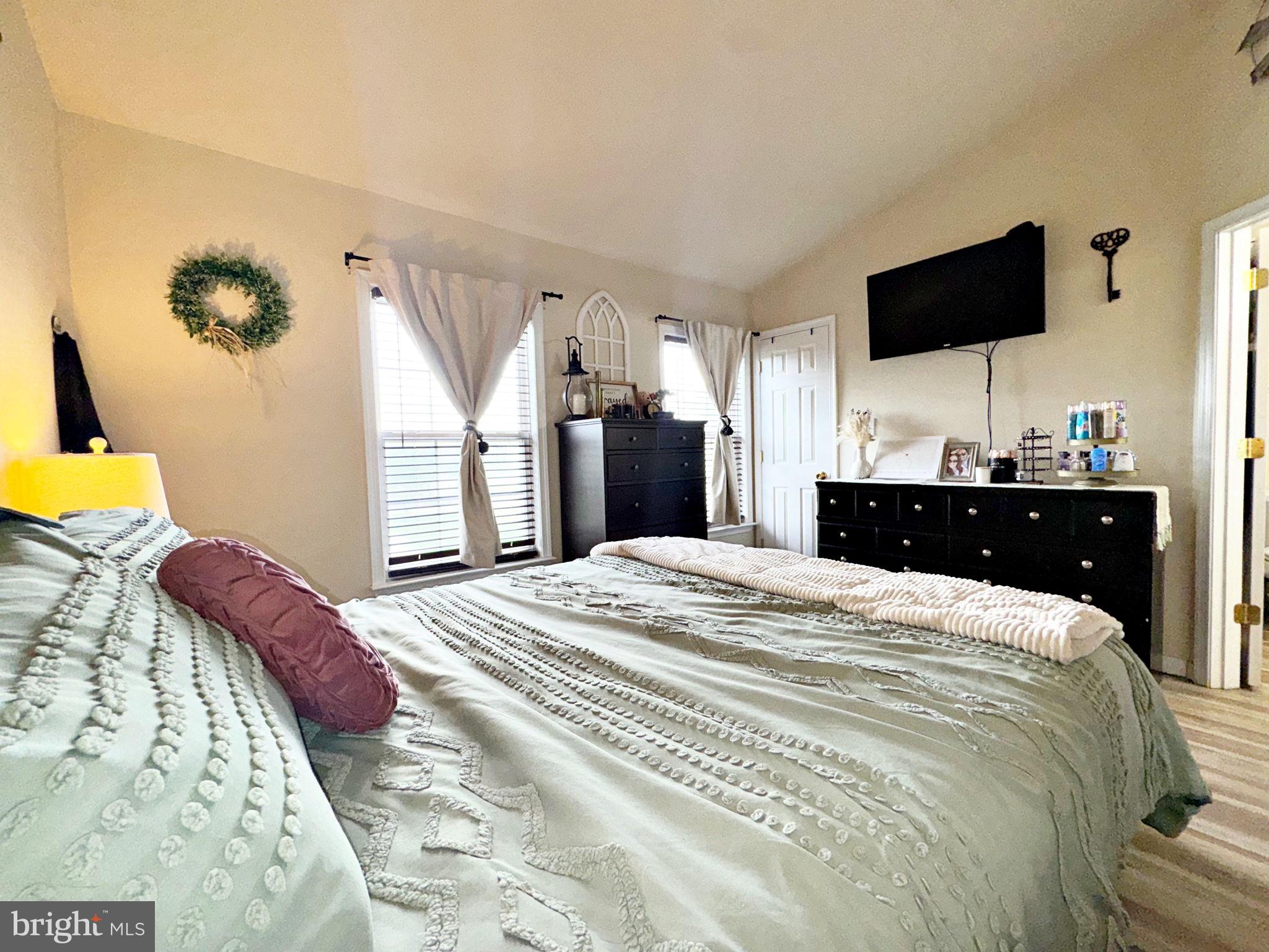 GREEN MEADOWS - Residential