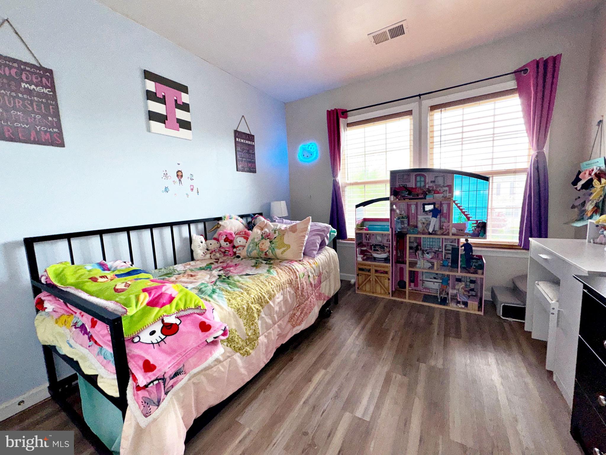 GREEN MEADOWS - Residential