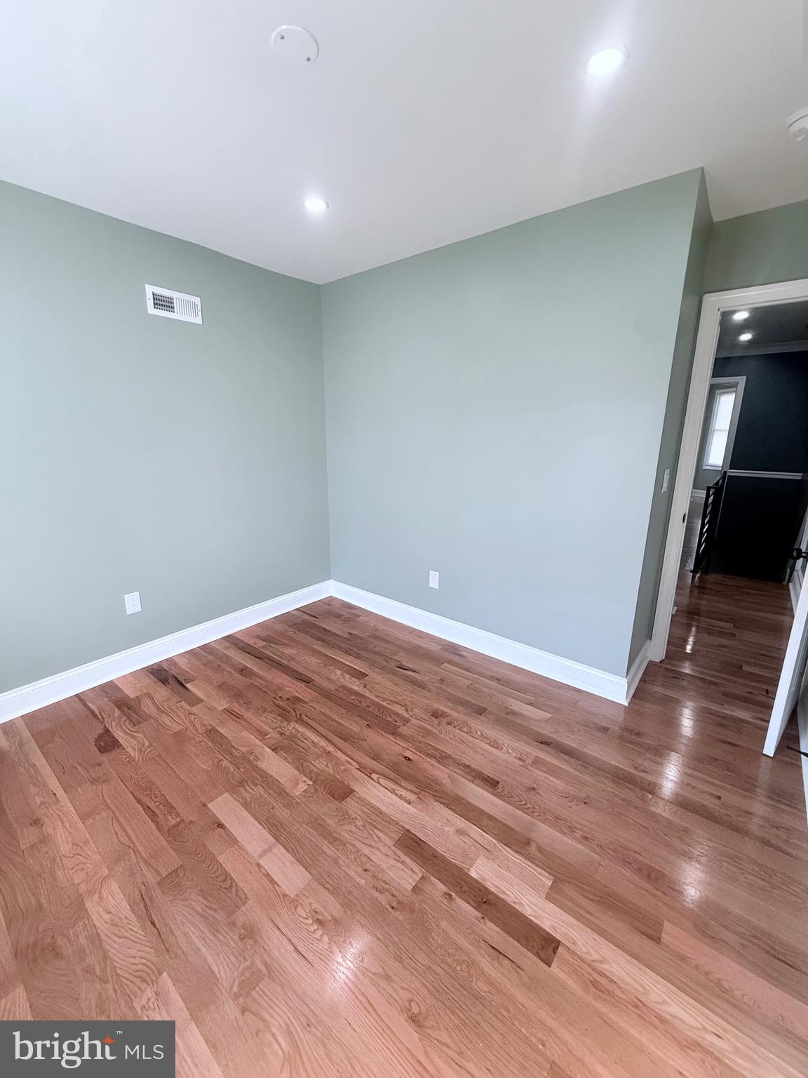 COBBS CREEK - Residential