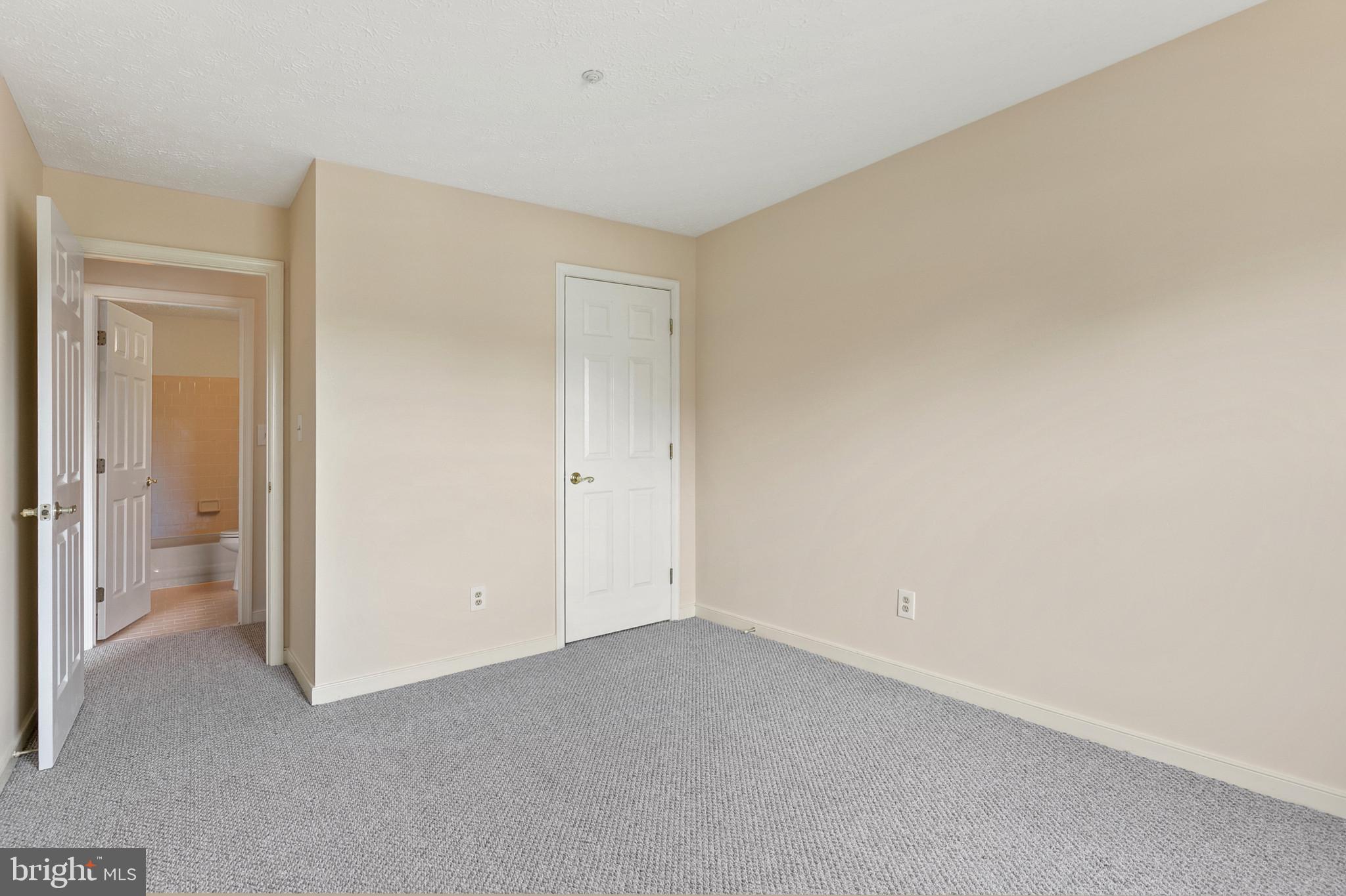POND CONDOMINIUMS - Residential Lease