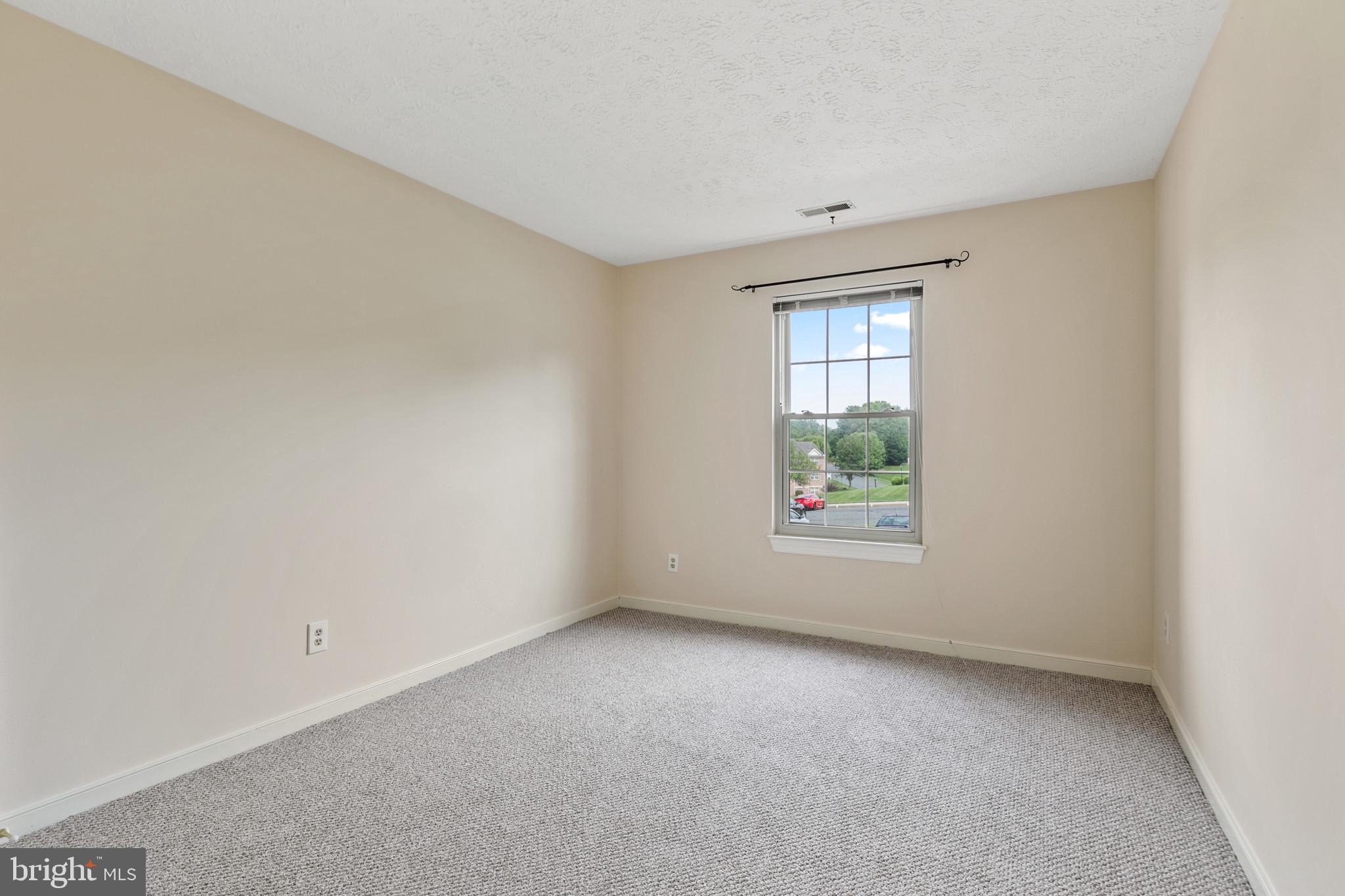 POND CONDOMINIUMS - Residential Lease